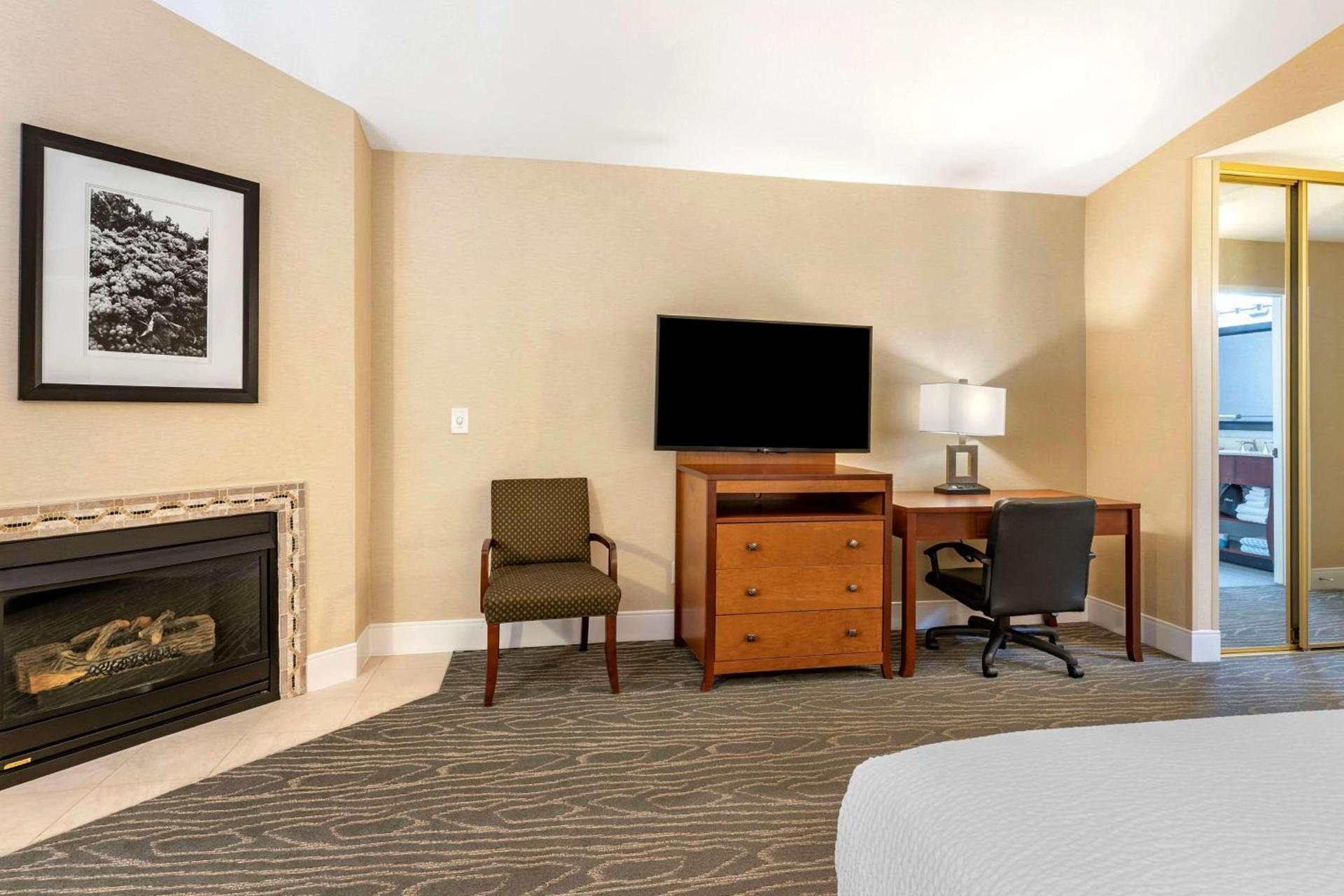 Best Western Plus Stevenson Manor photo 7