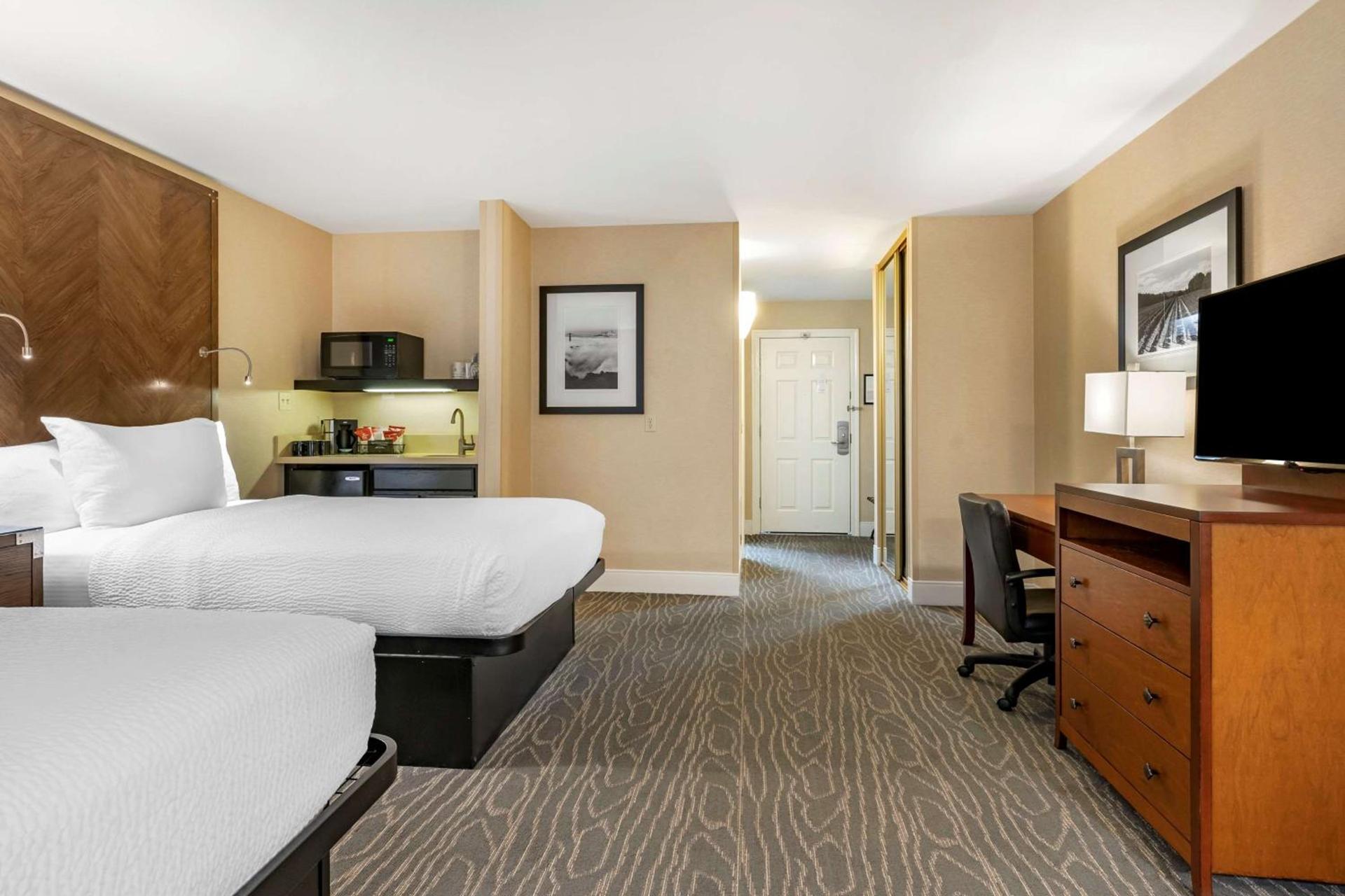 Best Western Plus Stevenson Manor photo 33