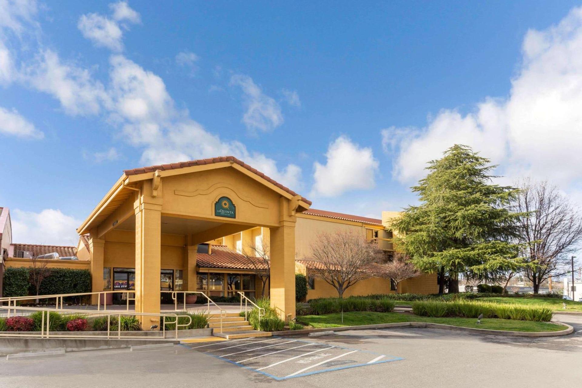 La Quinta by Wyndham Redding photo 10
