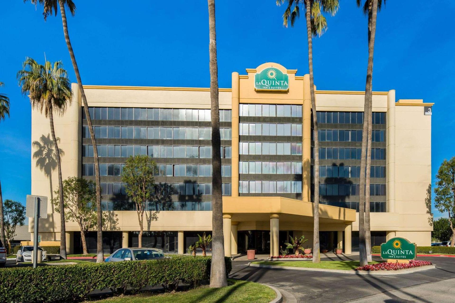 La Quinta by Wyndham Buena Park photo 1