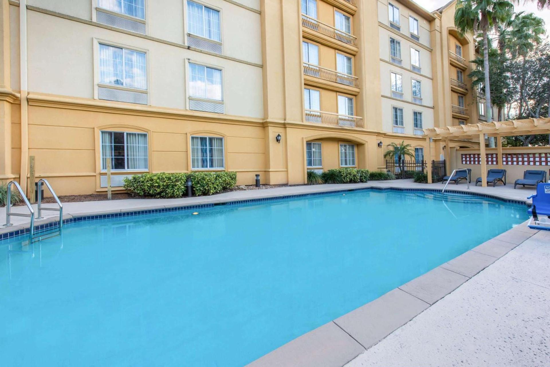 La Quinta by Wyndham Tampa Brandon Regency Park photo 3