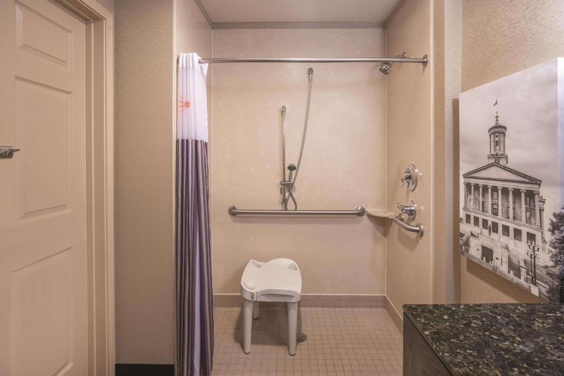 La Quinta by Wyndham Smyrna TN - Nashville photo 9