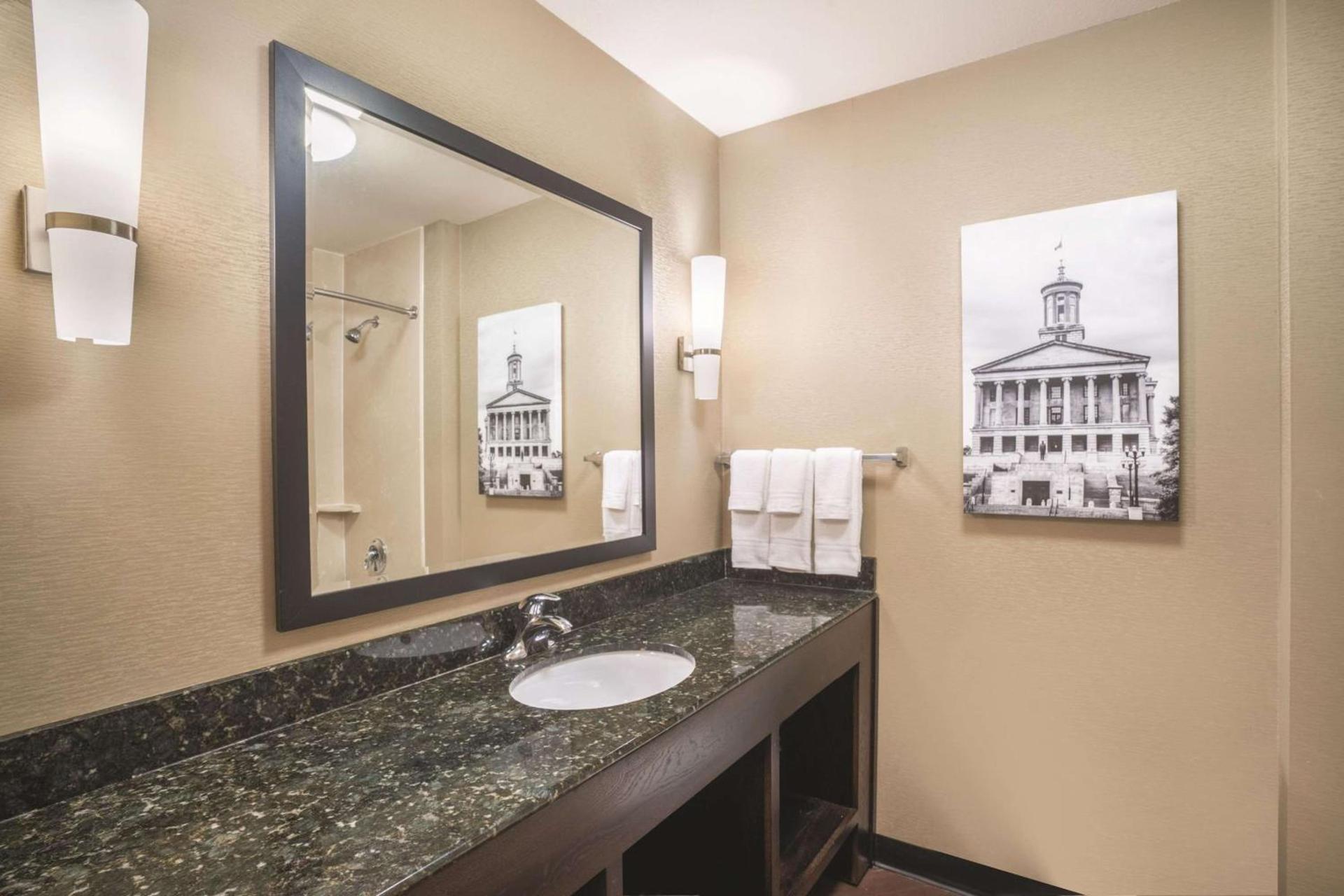 La Quinta by Wyndham Smyrna TN - Nashville photo 11