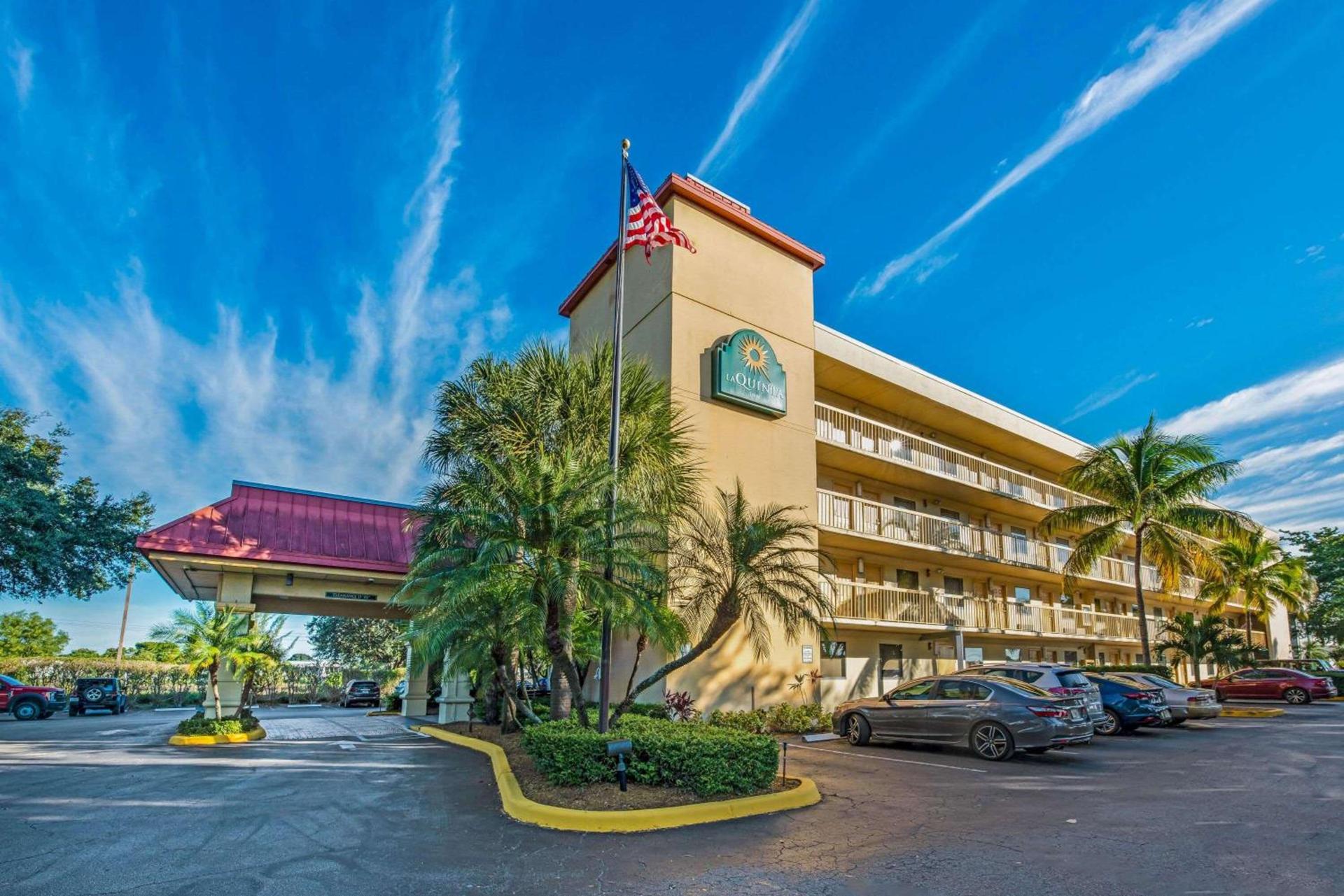 La Quinta Inn by Wyndham West Palm Beach - Florida Turnpike photo 6