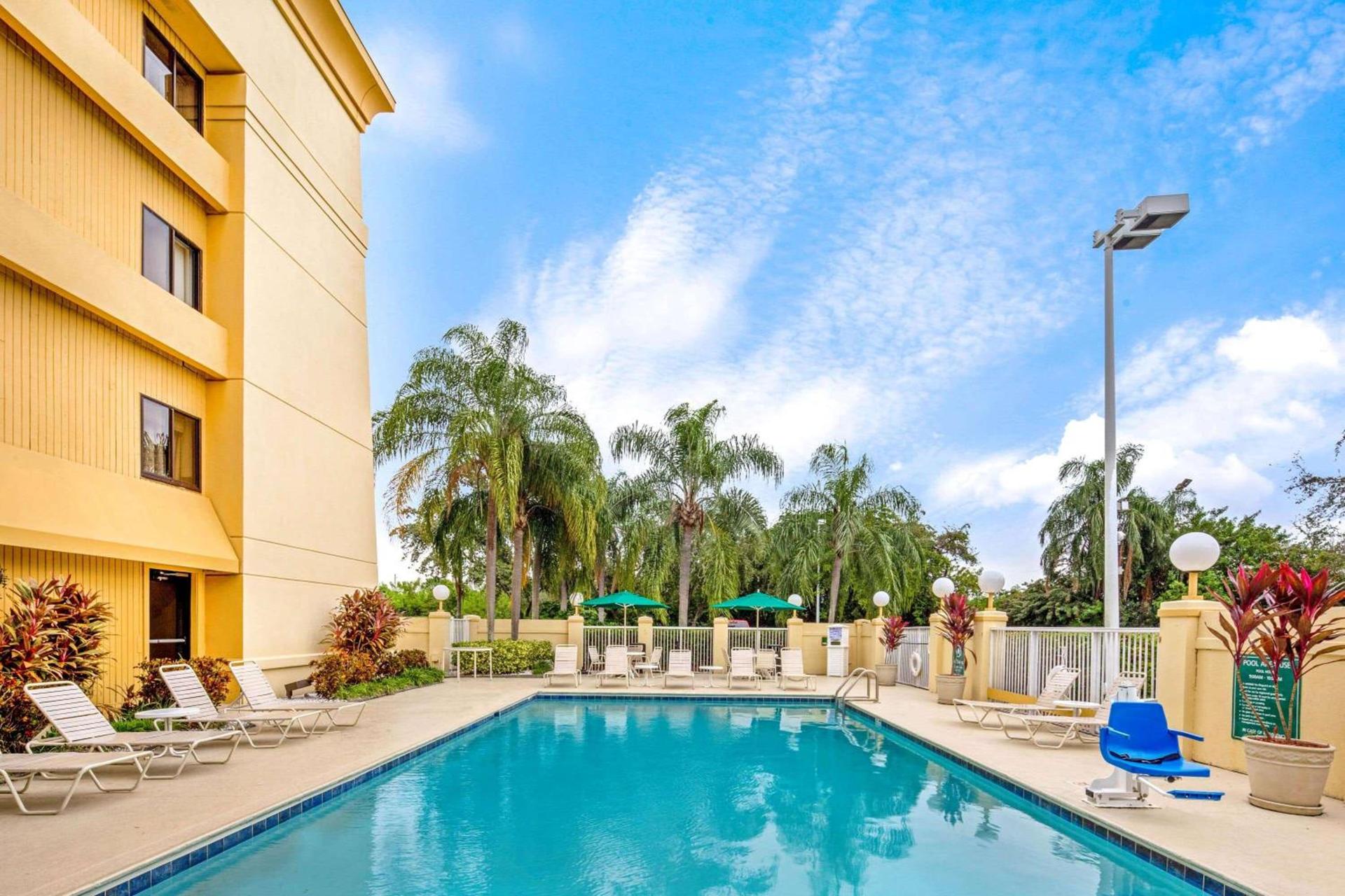 La Quinta by Wyndham Miami Airport East photo 15