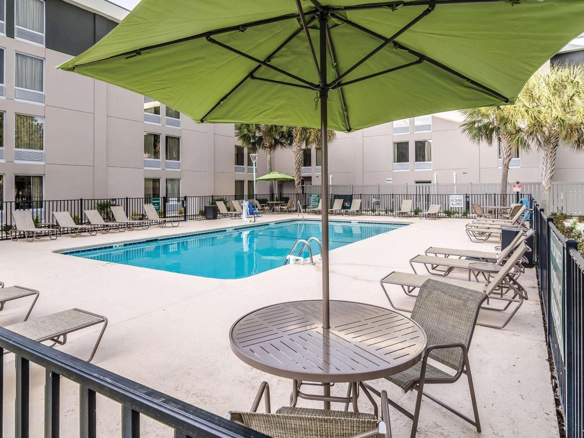 La Quinta Inn & Suites by Wyndham Myrtle Beach - N Kings Hwy photo 10