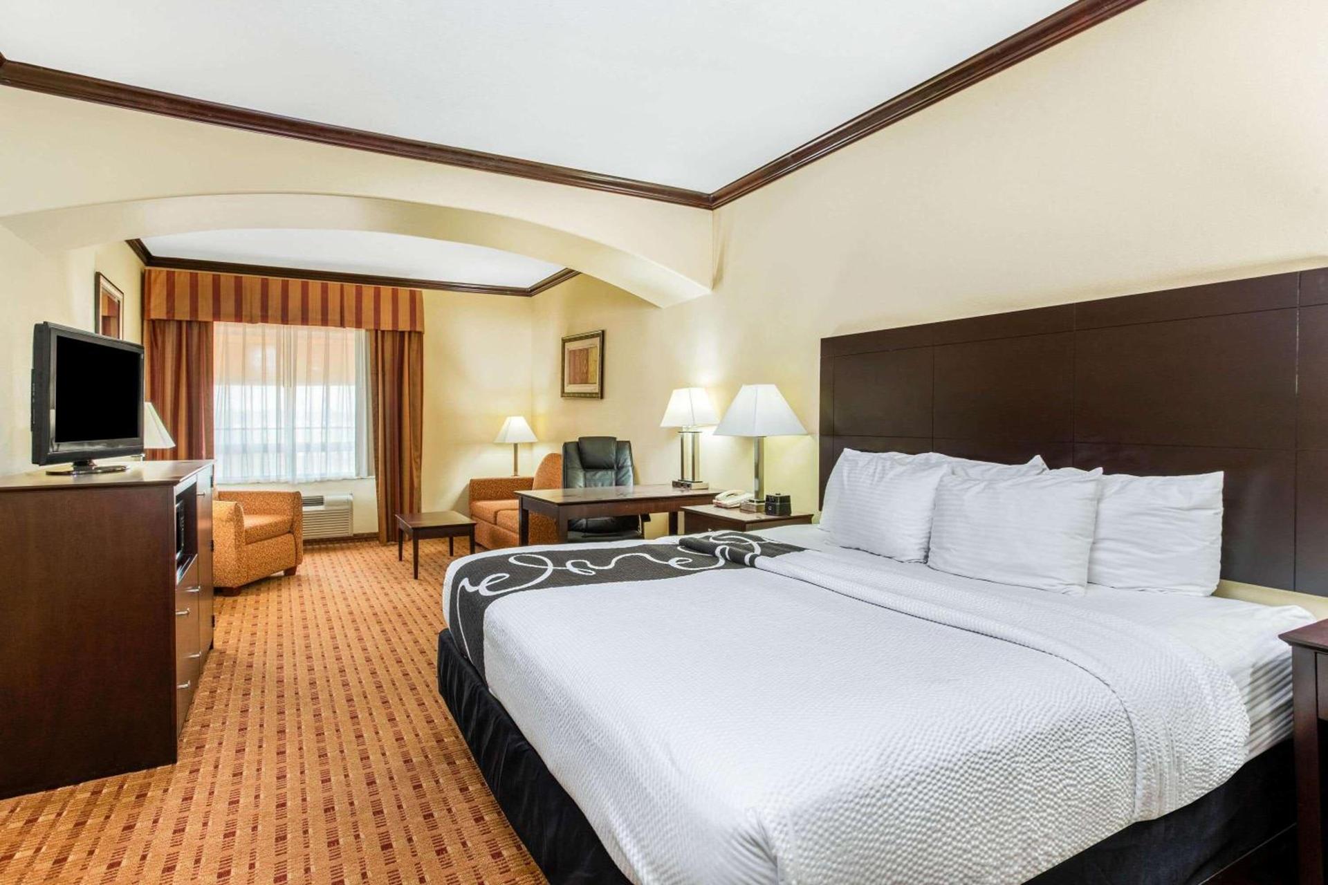 La Quinta by Wyndham Ennis photo 22