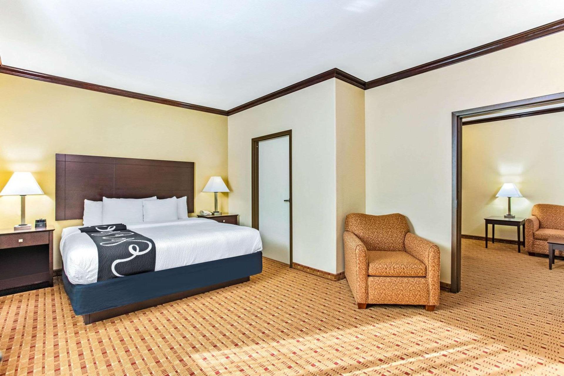 La Quinta by Wyndham Ennis photo 24