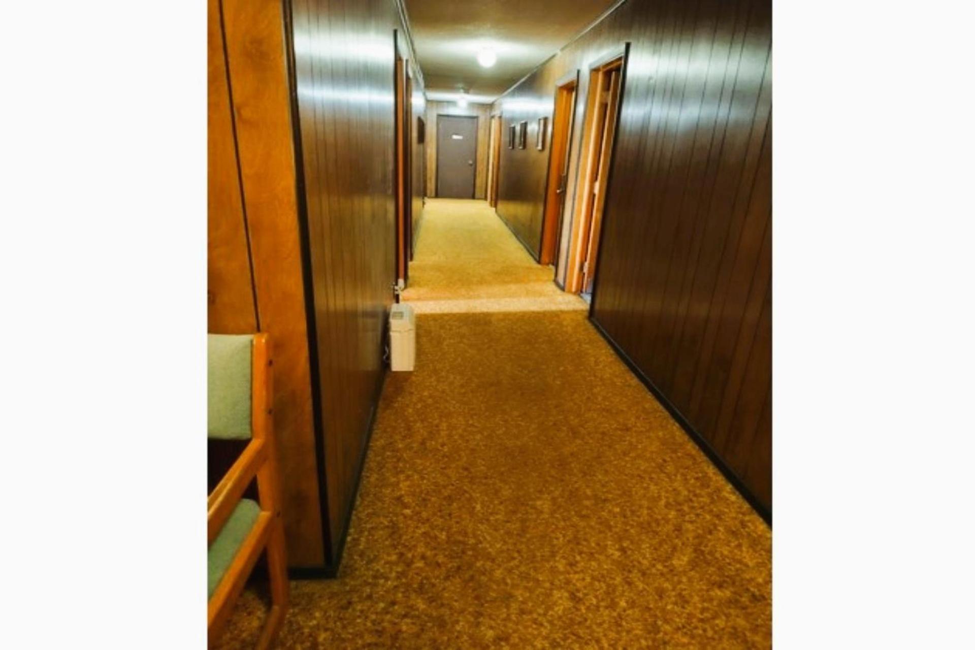 Love Hotels Voyageur by OYO at International Falls MN photo 11