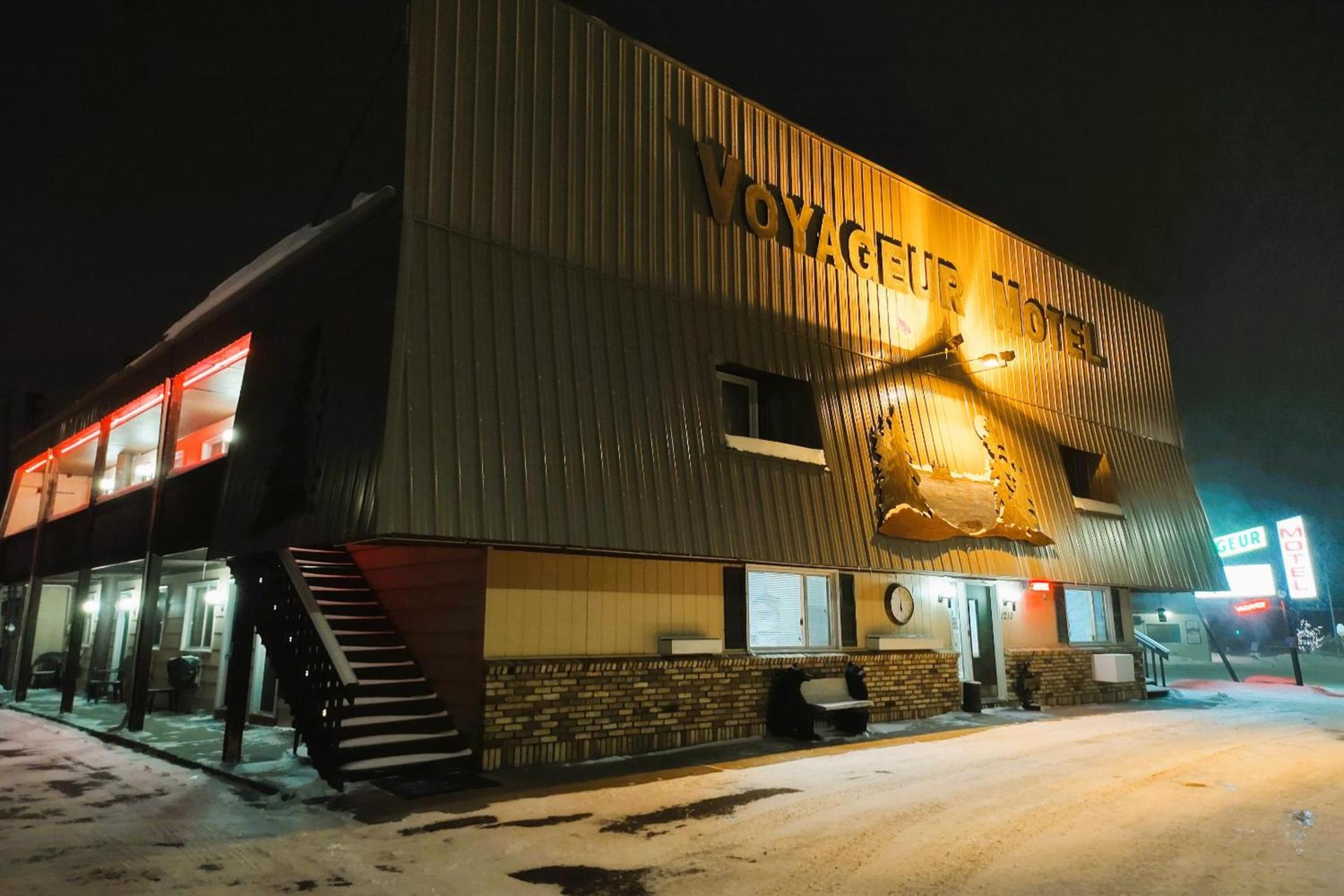 Love Hotels Voyageur by OYO at International Falls MN photo 27