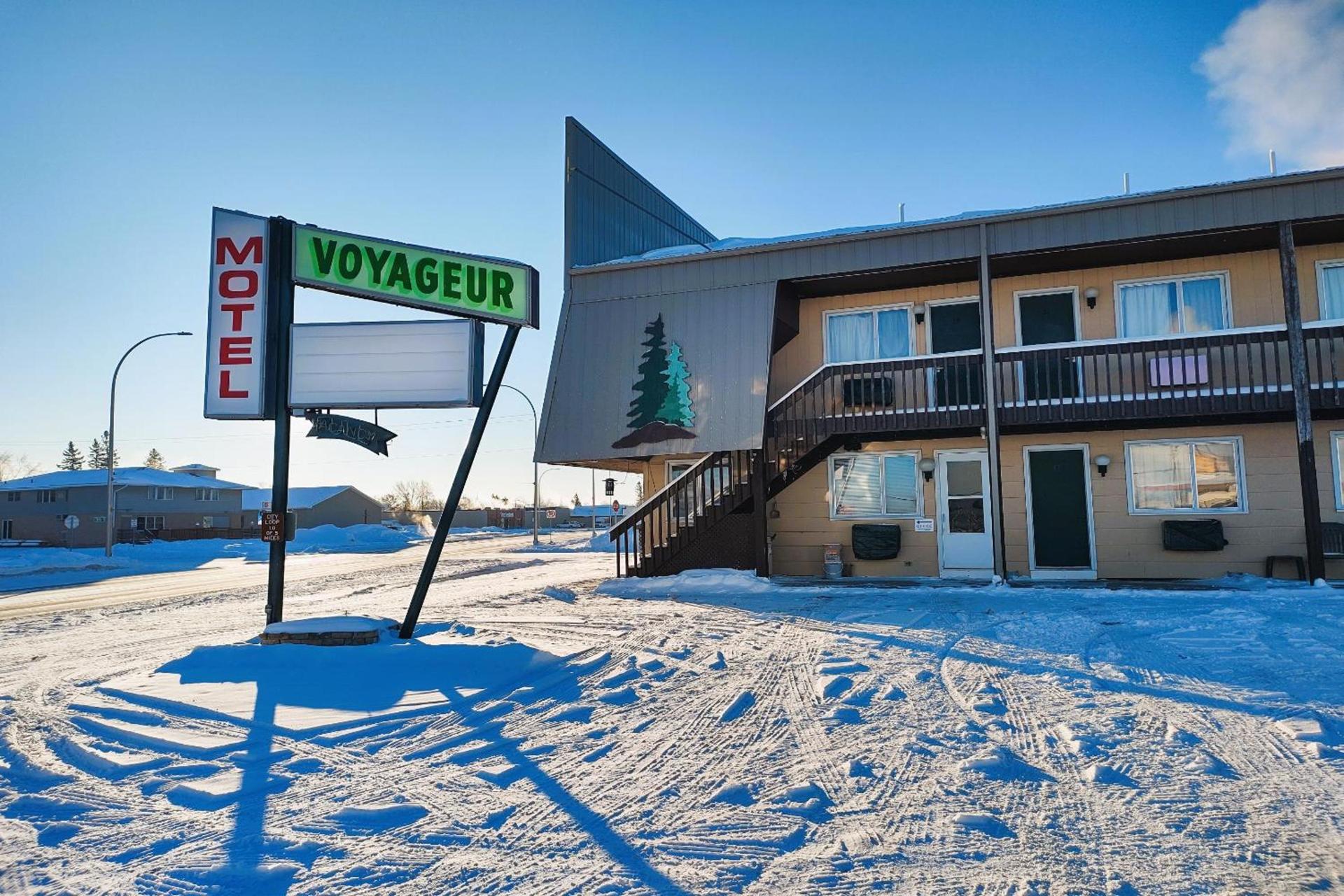 Love Hotels Voyageur by OYO at International Falls MN photo 31