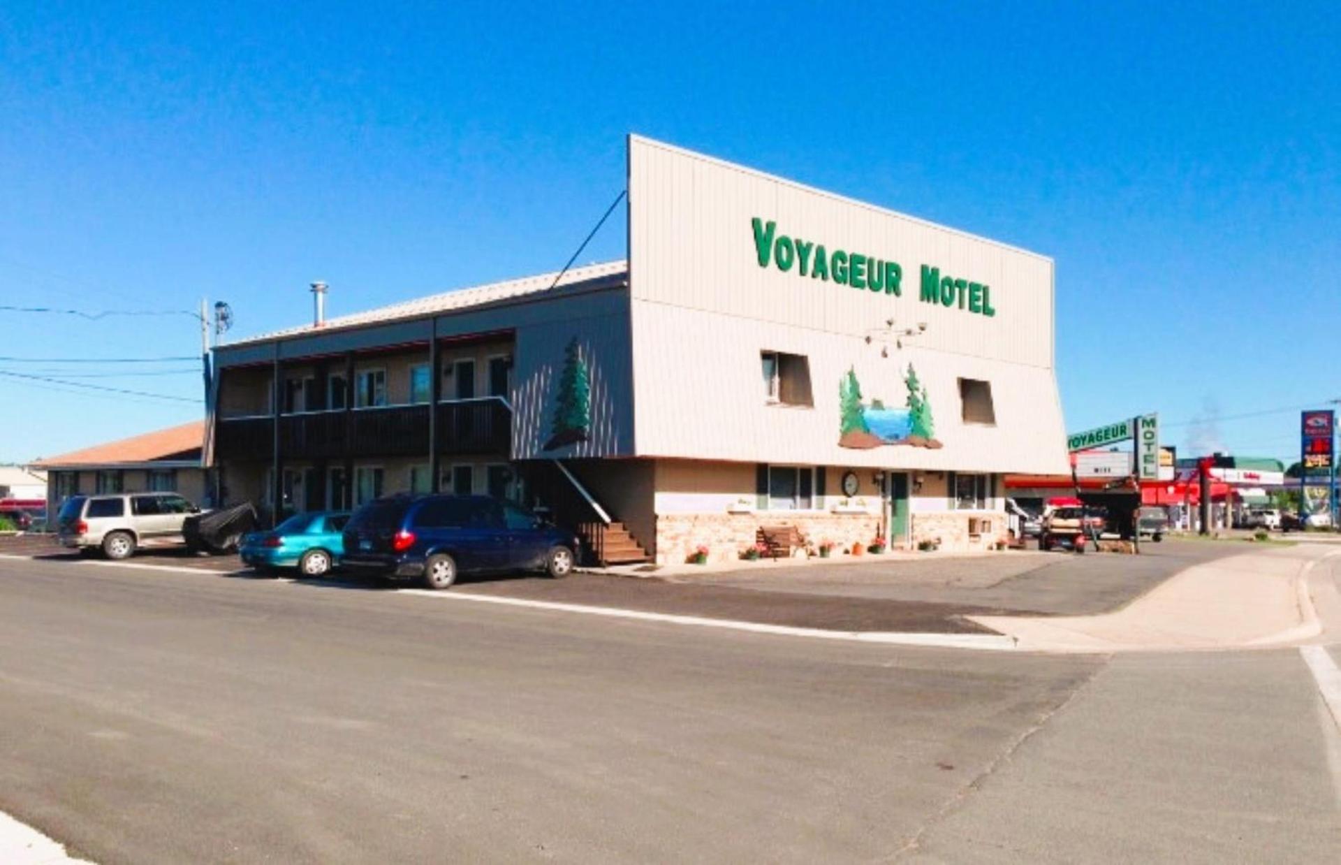 Love Hotels Voyageur by OYO at International Falls MN photo 32