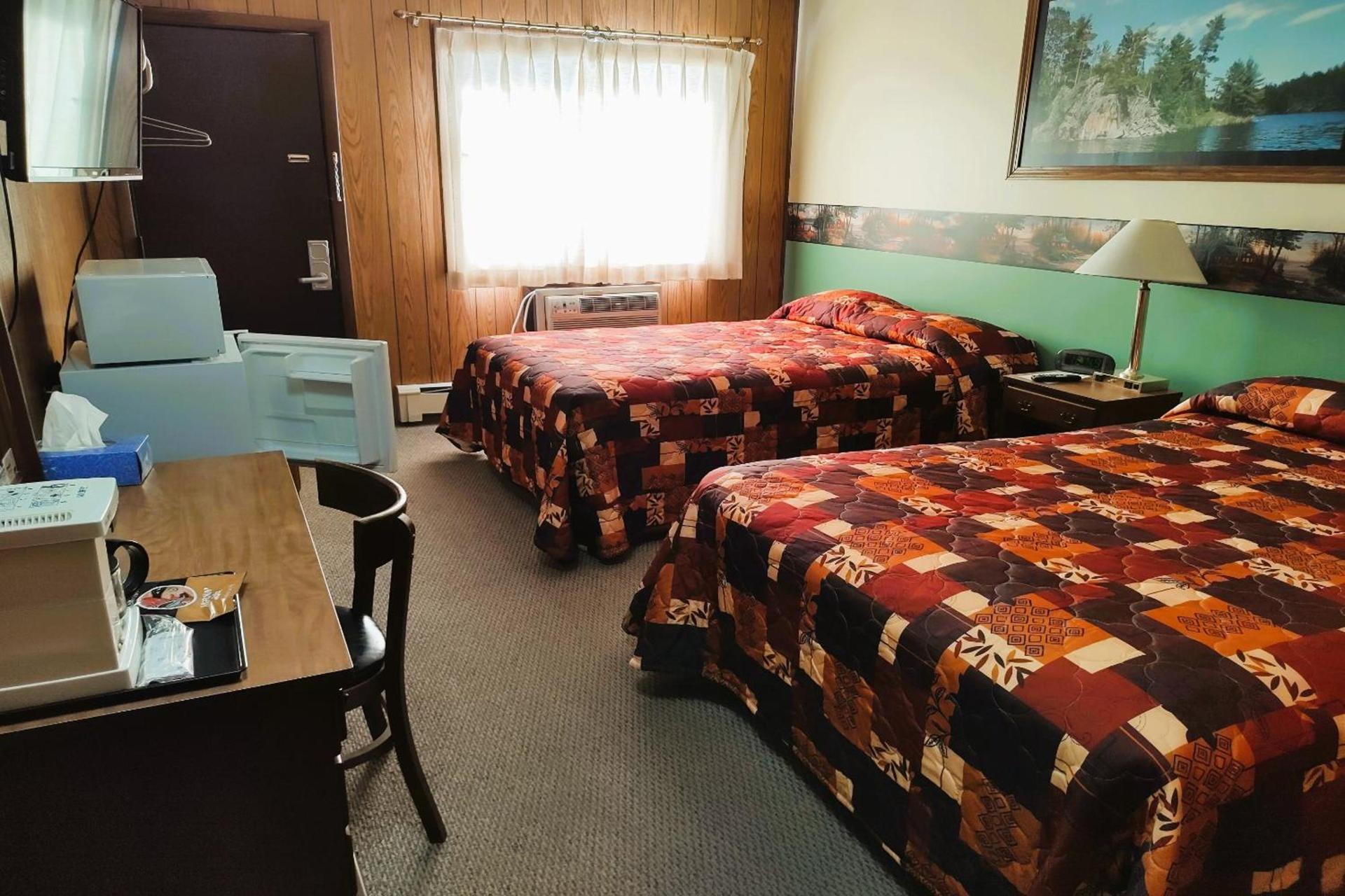 Love Hotels Voyageur by OYO at International Falls MN photo 9