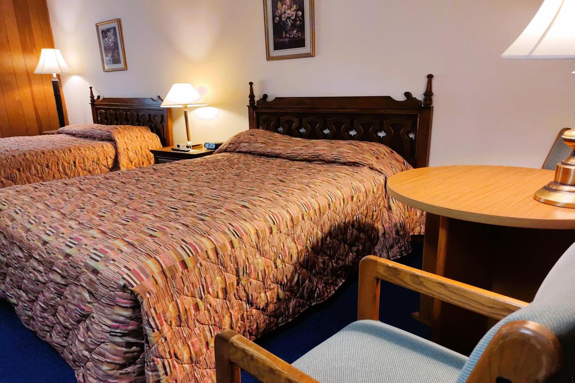 Love Hotels Voyageur by OYO at International Falls MN photo 46