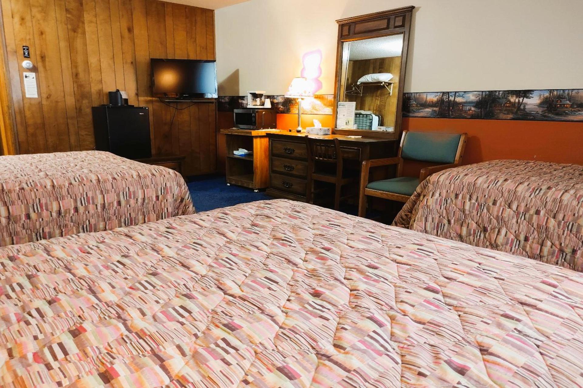 Love Hotels Voyageur by OYO at International Falls MN photo 47