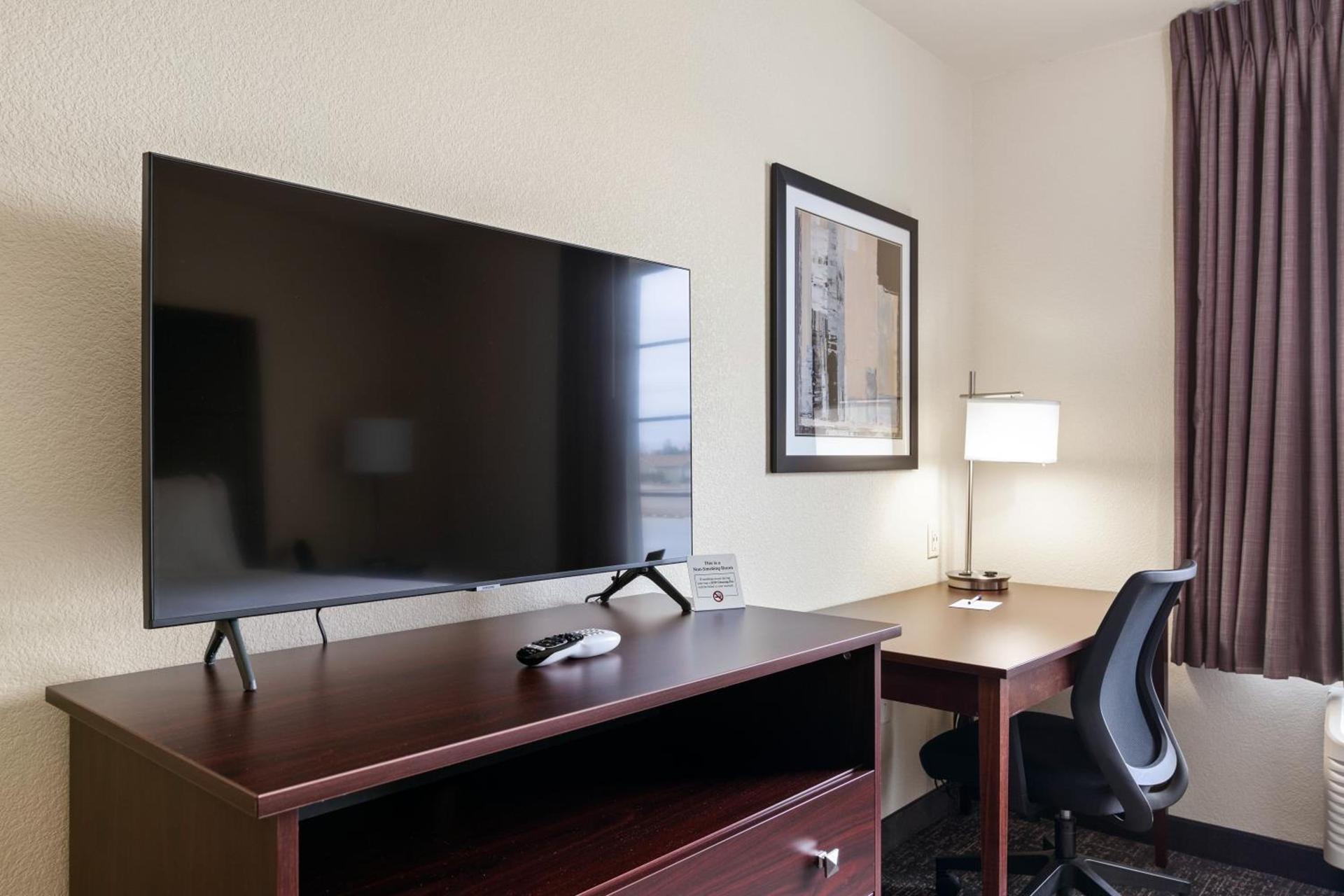 Cobblestone Inn & Suites - Yuma photo 14