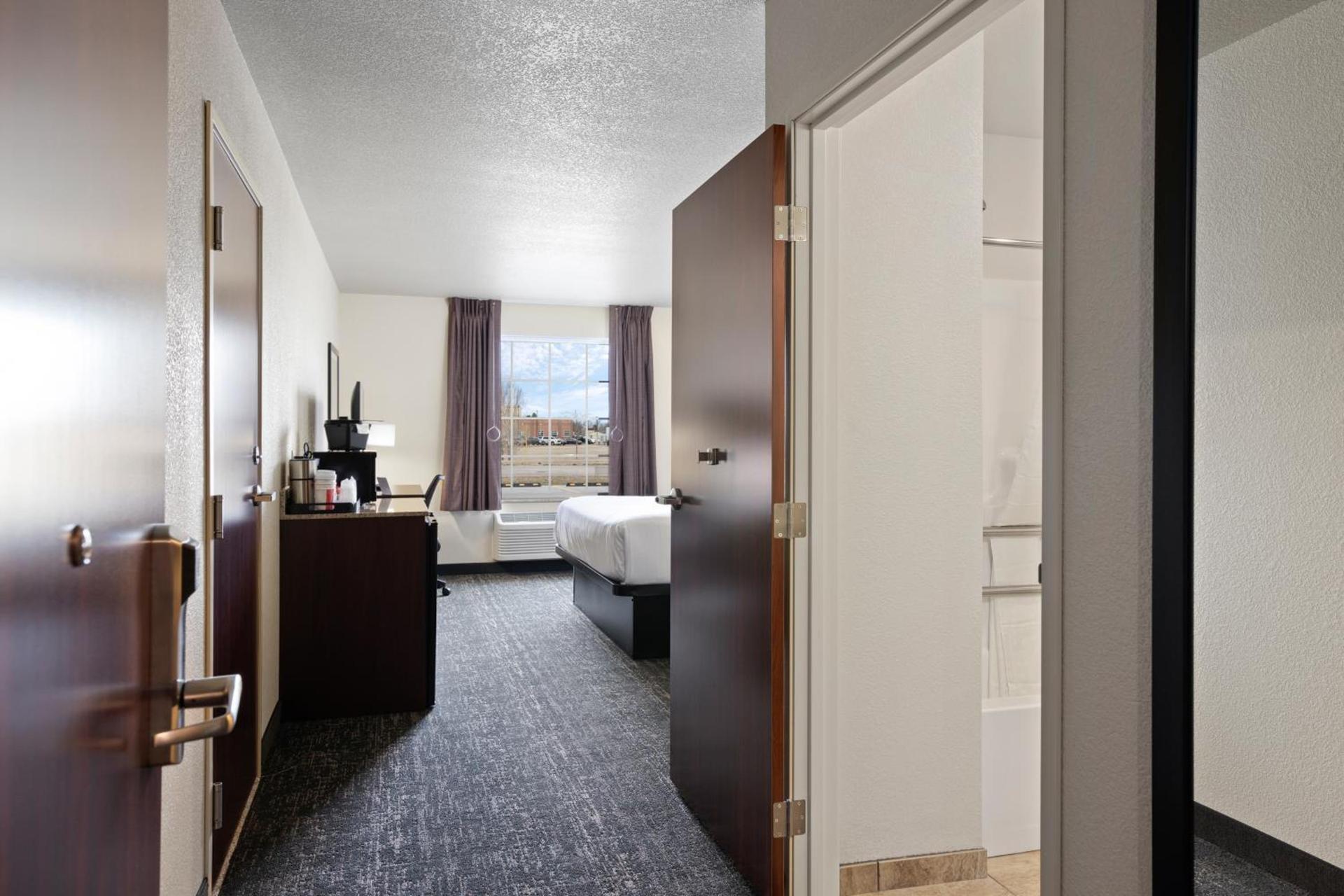 Cobblestone Inn & Suites - Yuma photo 8