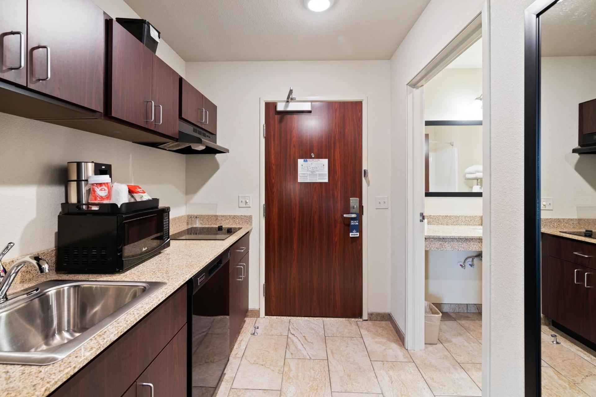 Cobblestone Inn & Suites - Yuma photo 30