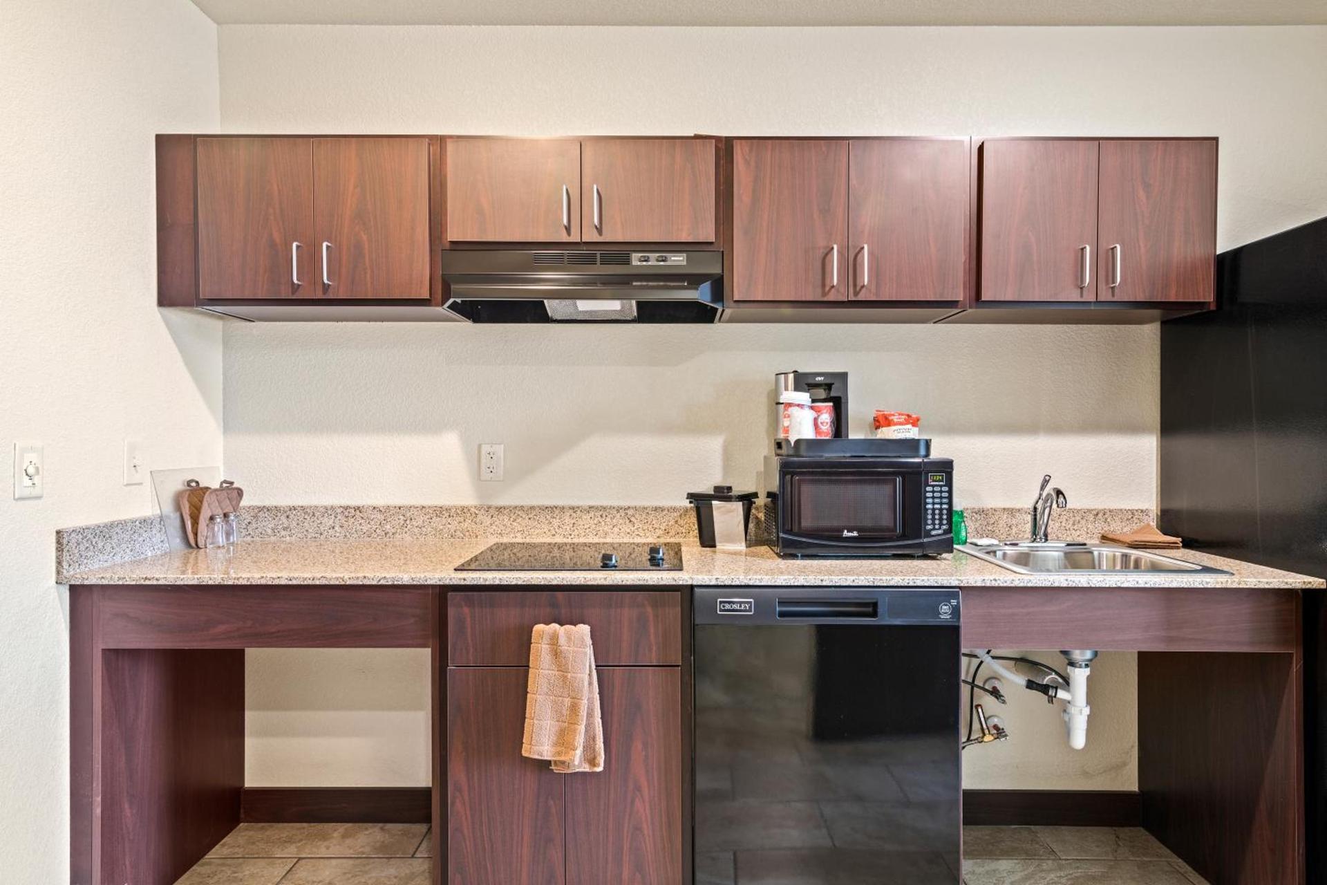Cobblestone Inn & Suites - Yuma photo 37