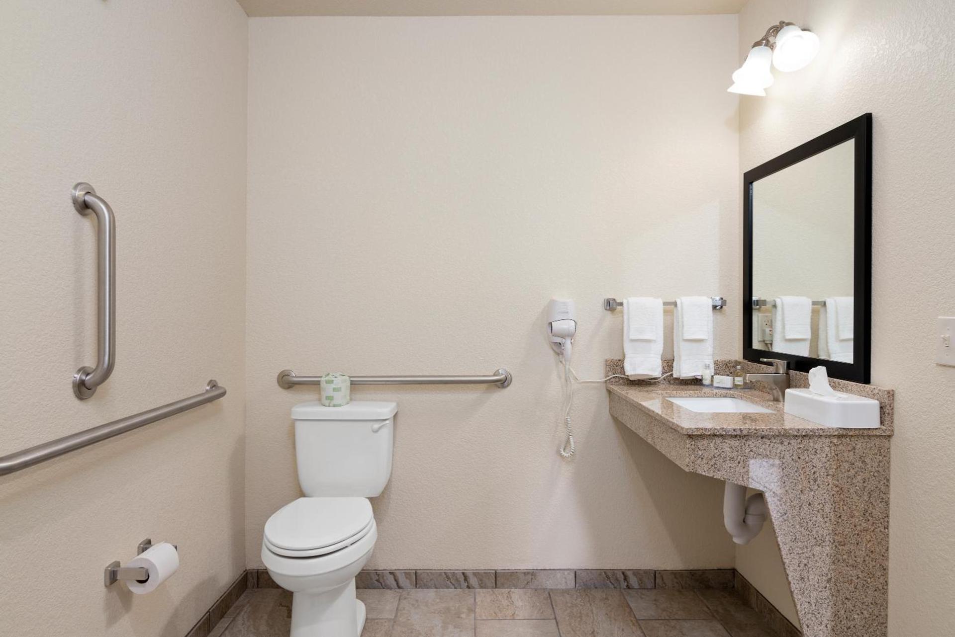Cobblestone Inn & Suites - Yuma photo 46