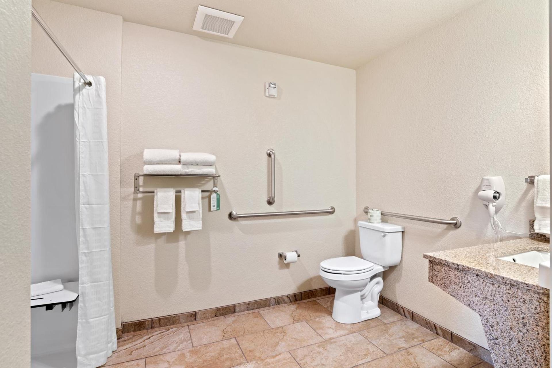Cobblestone Inn & Suites - Yuma photo 45