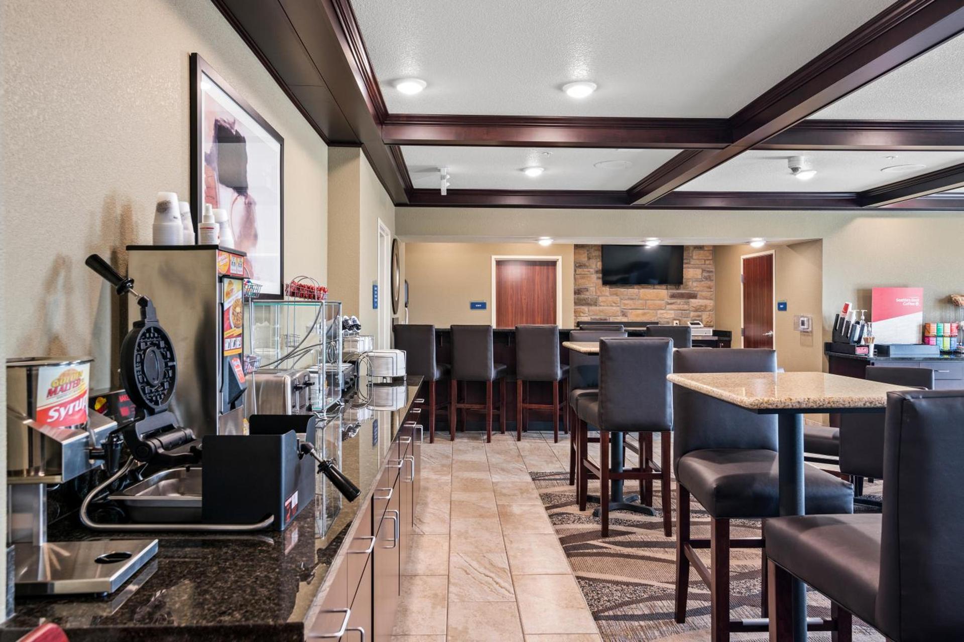 Cobblestone Inn & Suites - Yuma photo 53