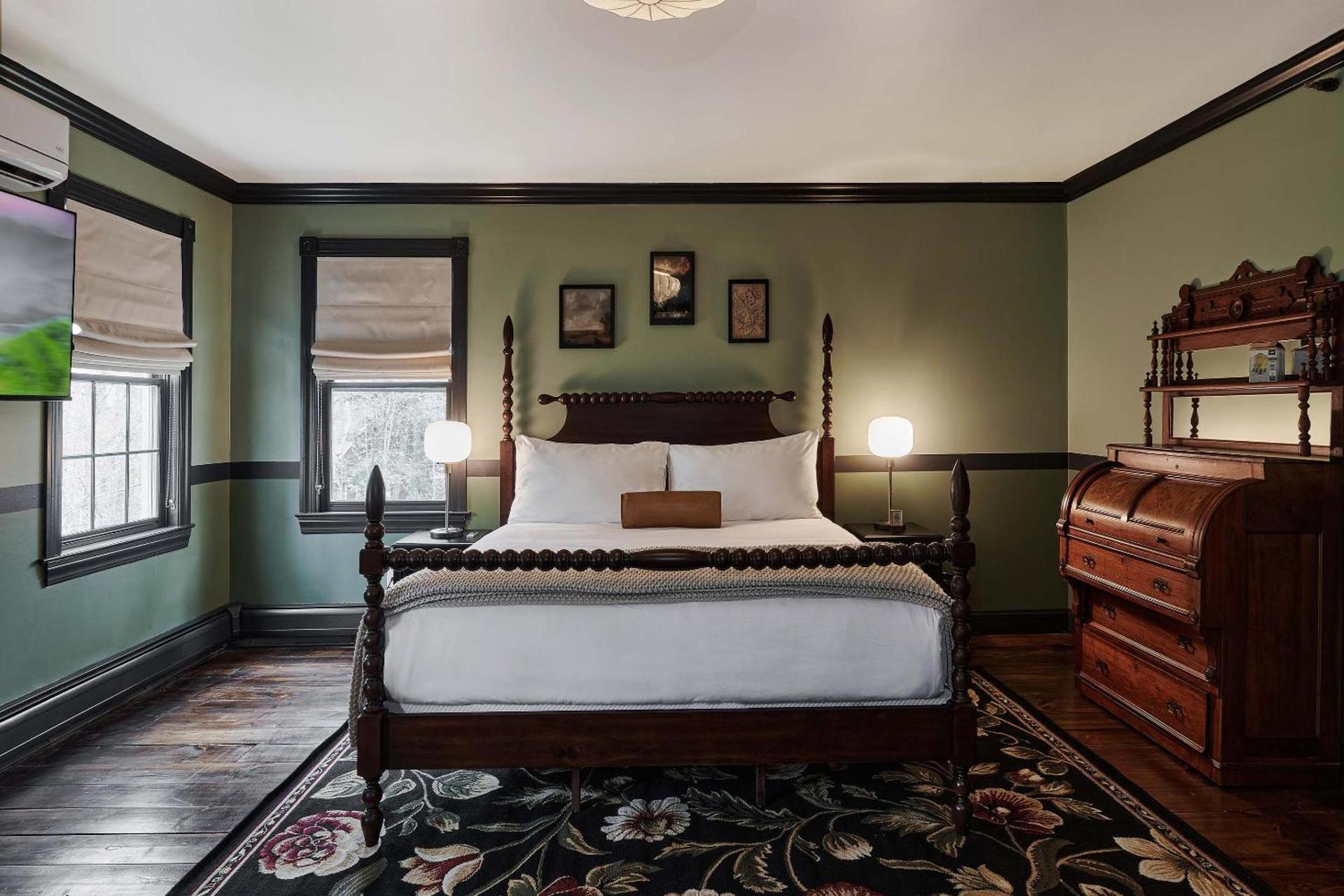Hideaway Inn Lenox photo 8