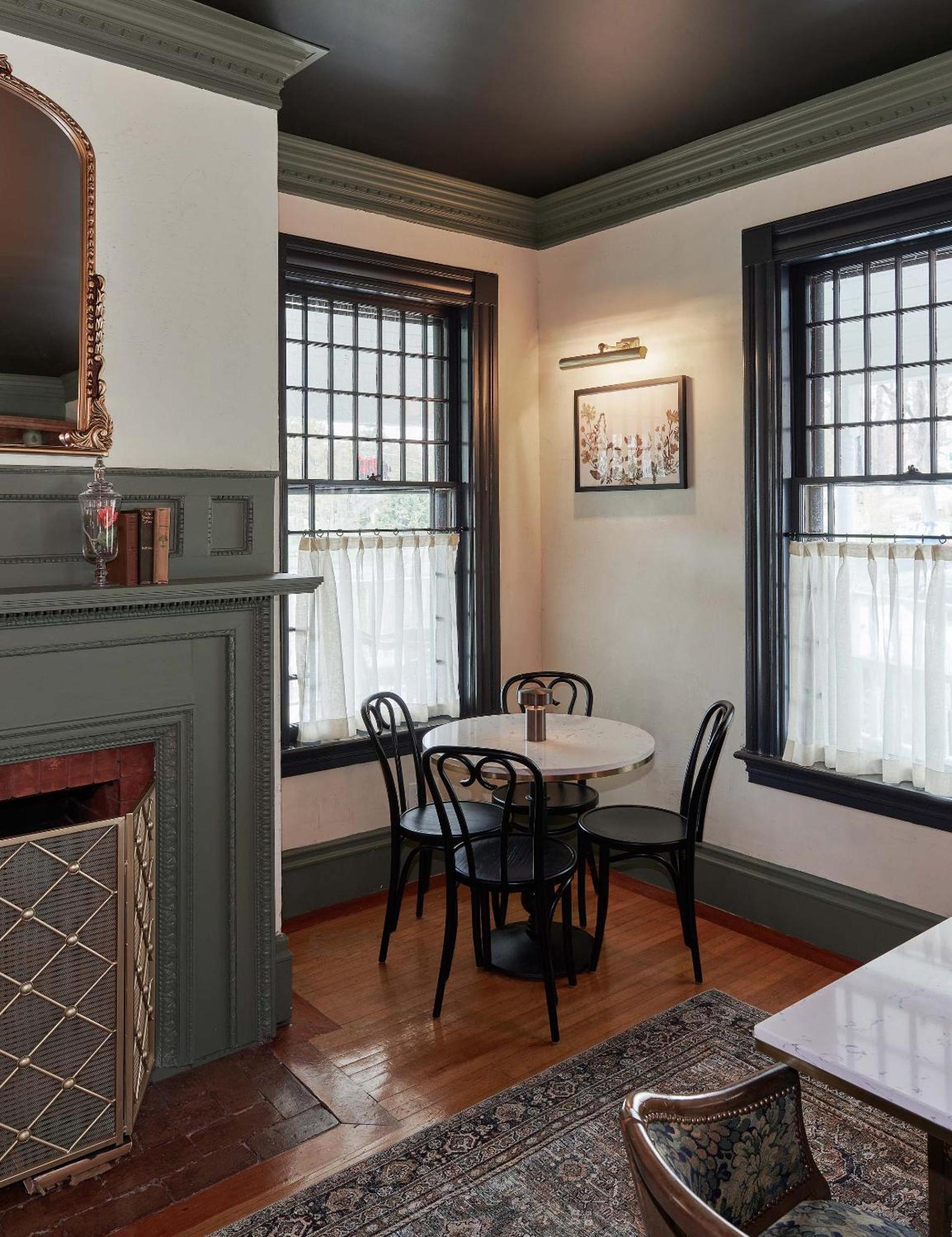Hideaway Inn Lenox photo 17