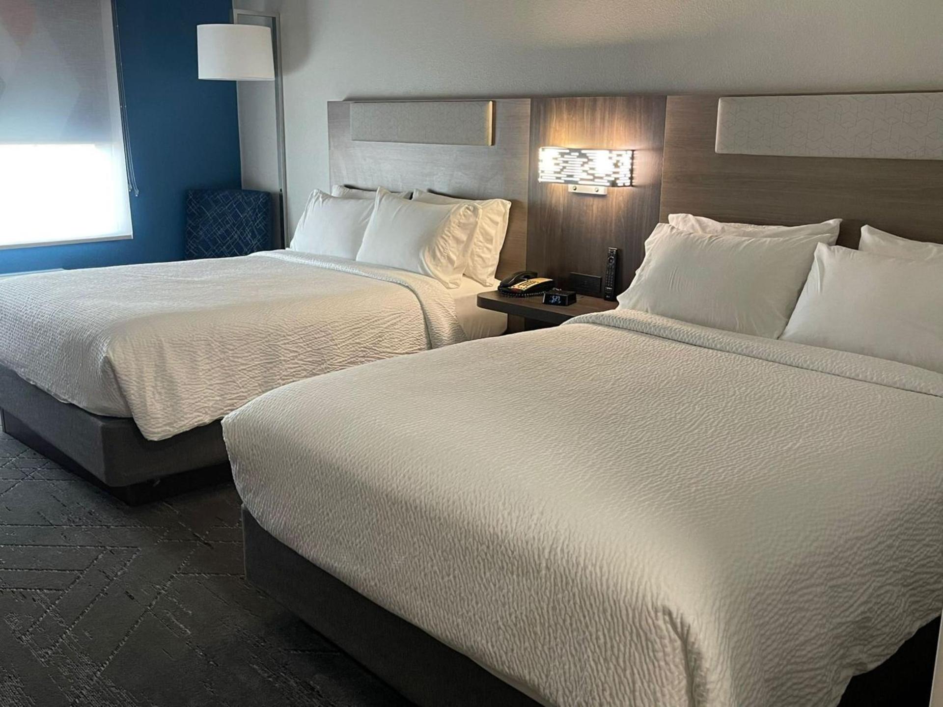 Holiday Inn Express & Suites Ripley by IHG photo 25