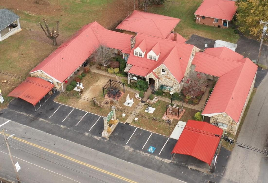Phillips Historic Motel & Cottages photo 92