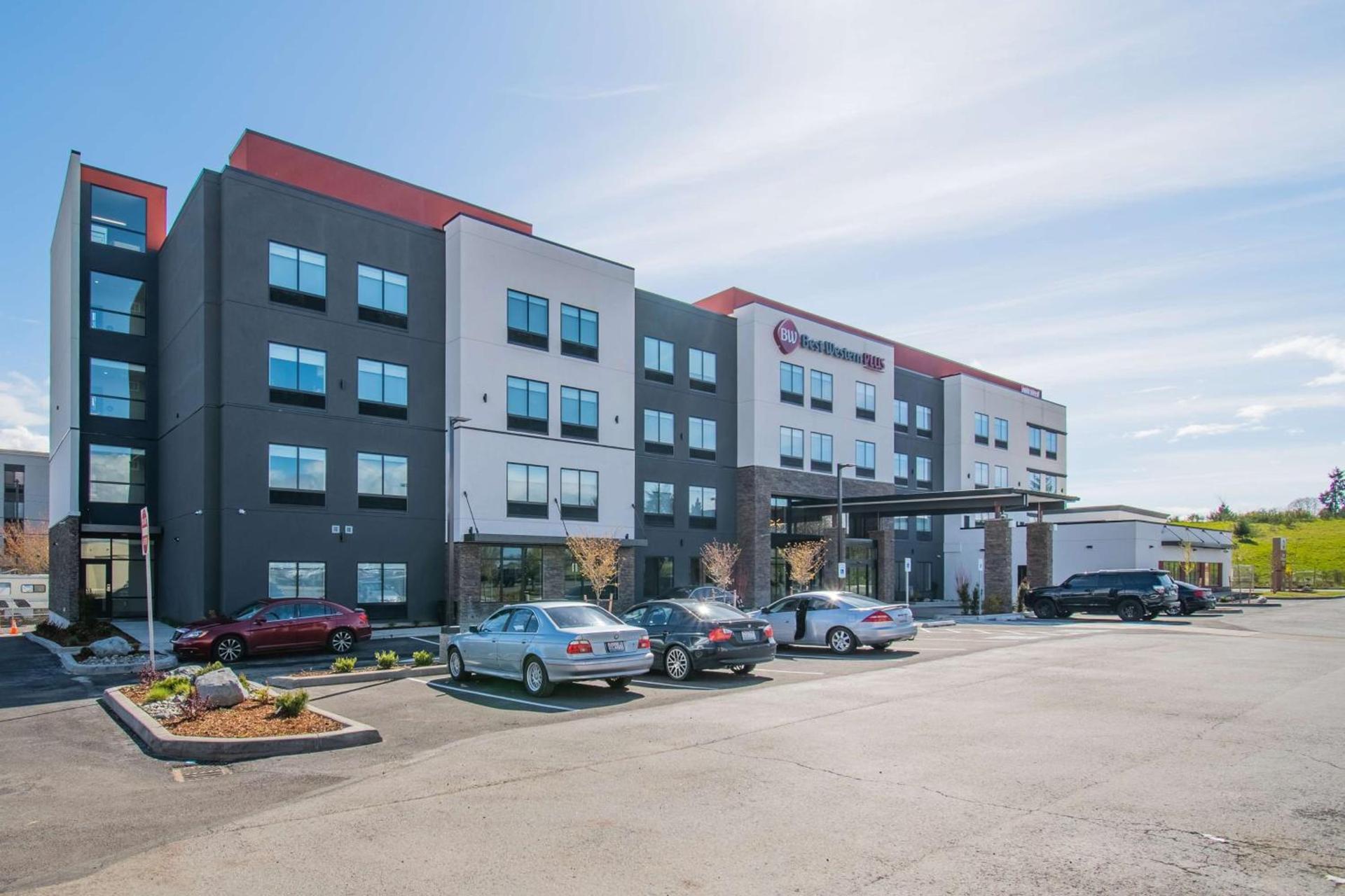 Best Western Plus Tacoma Hotel photo 2