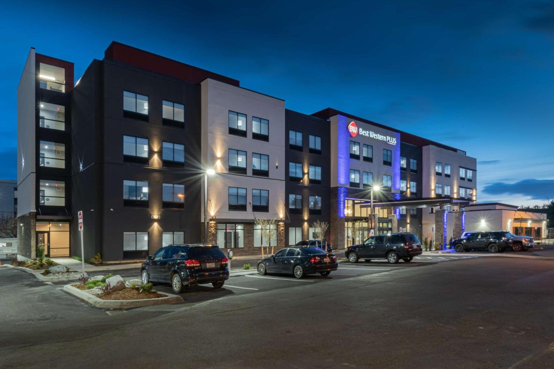 Best Western Plus Tacoma Hotel photo 5