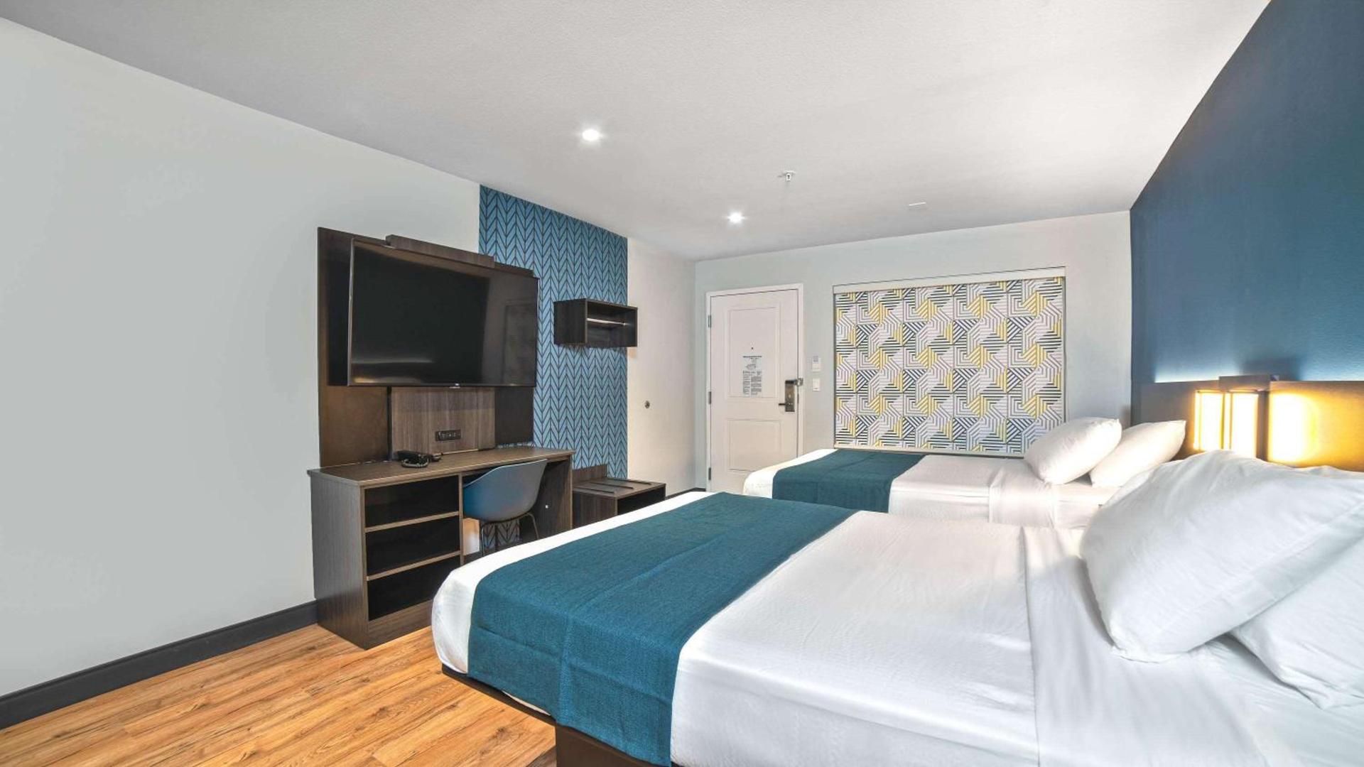 Studio 6 Suites Stockton, CA Waterfront photo 11
