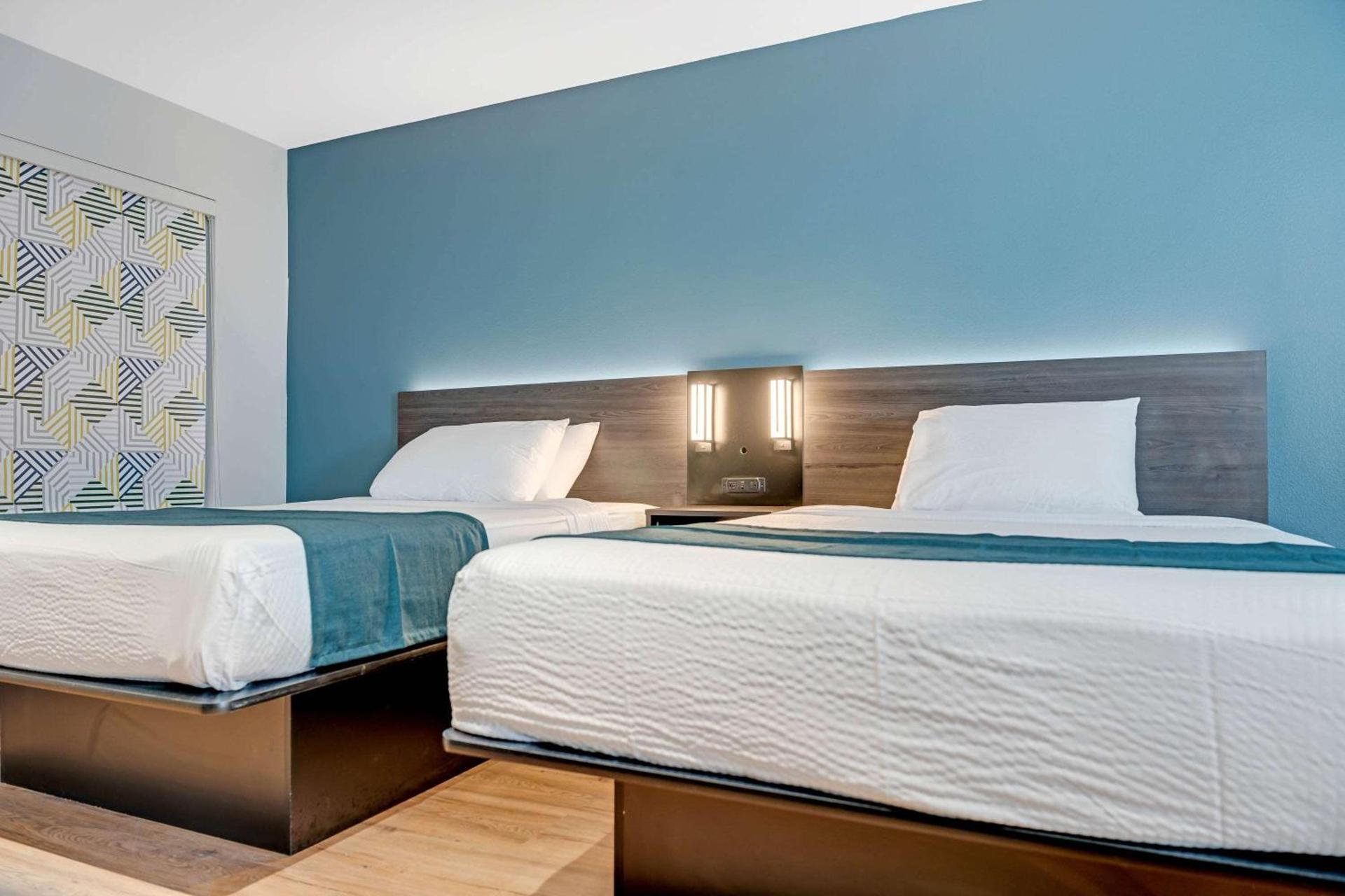 Studio 6 Suites Stockton, CA Waterfront photo 12