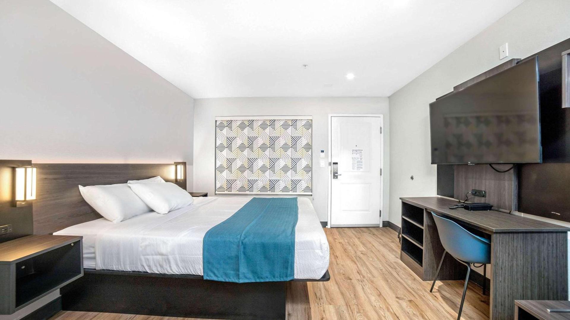 Studio 6 Suites Stockton, CA Waterfront photo 21