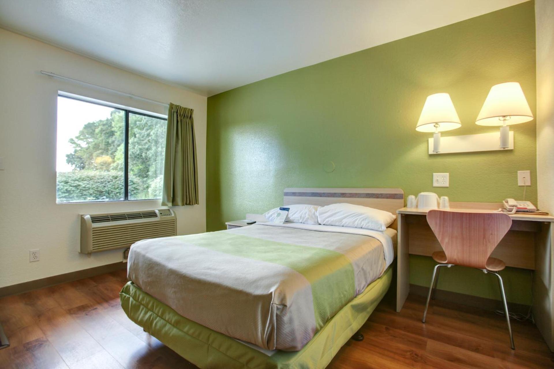 Motel 6-Elkton, MD photo 5