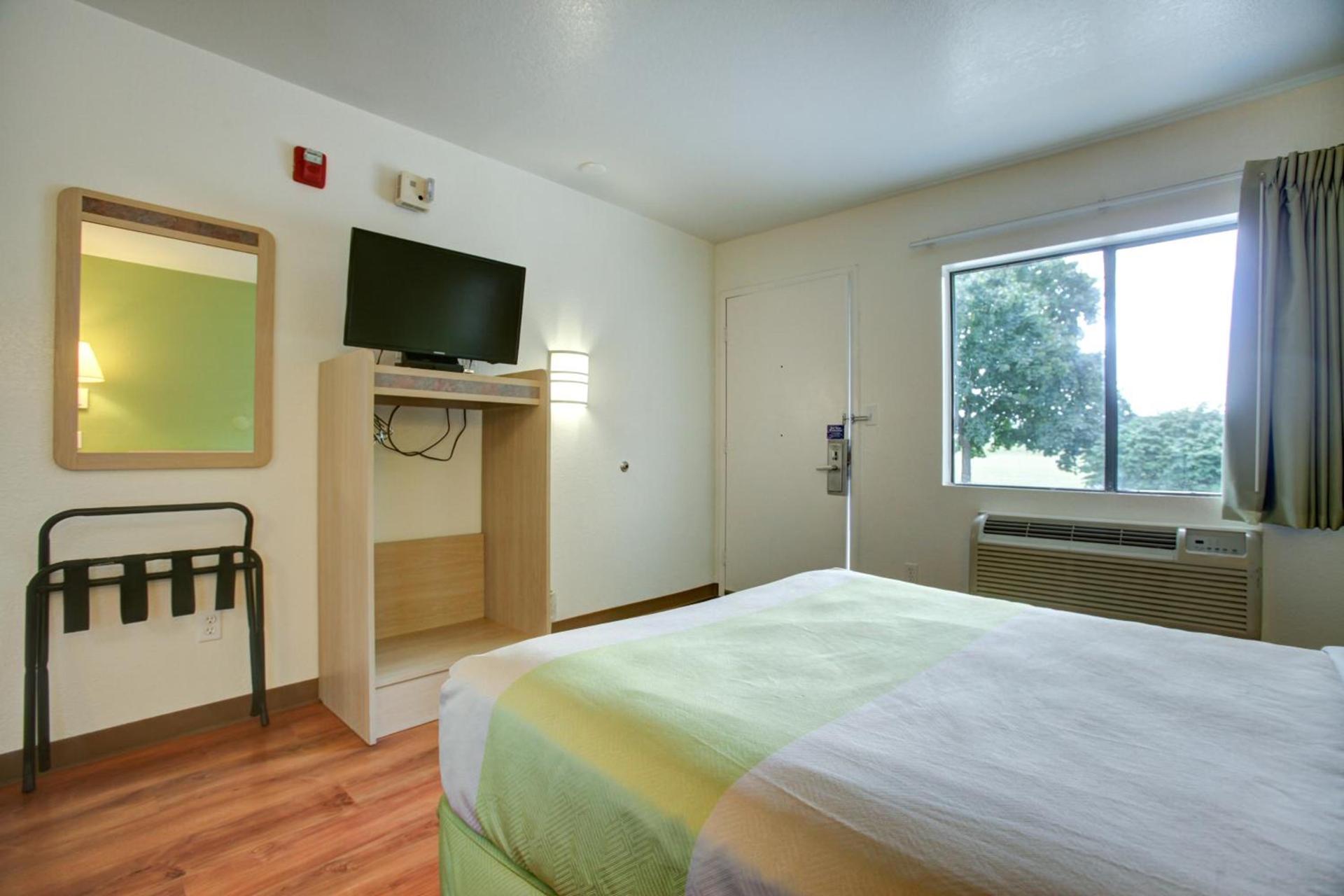 Motel 6-Elkton, MD photo 14