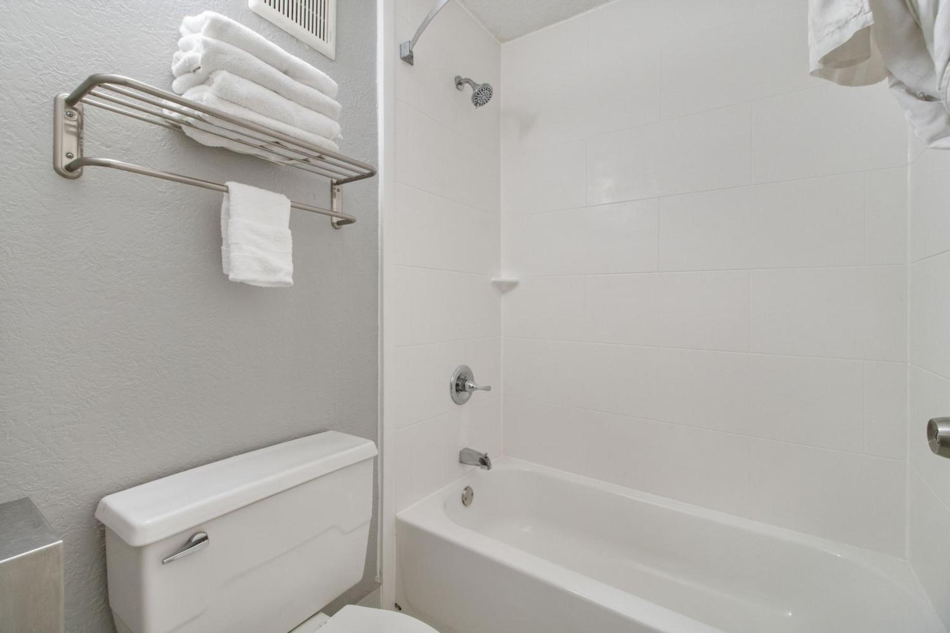 Beachfront Palms Resort Galveston, an Ascend Collection Hotel photo 51