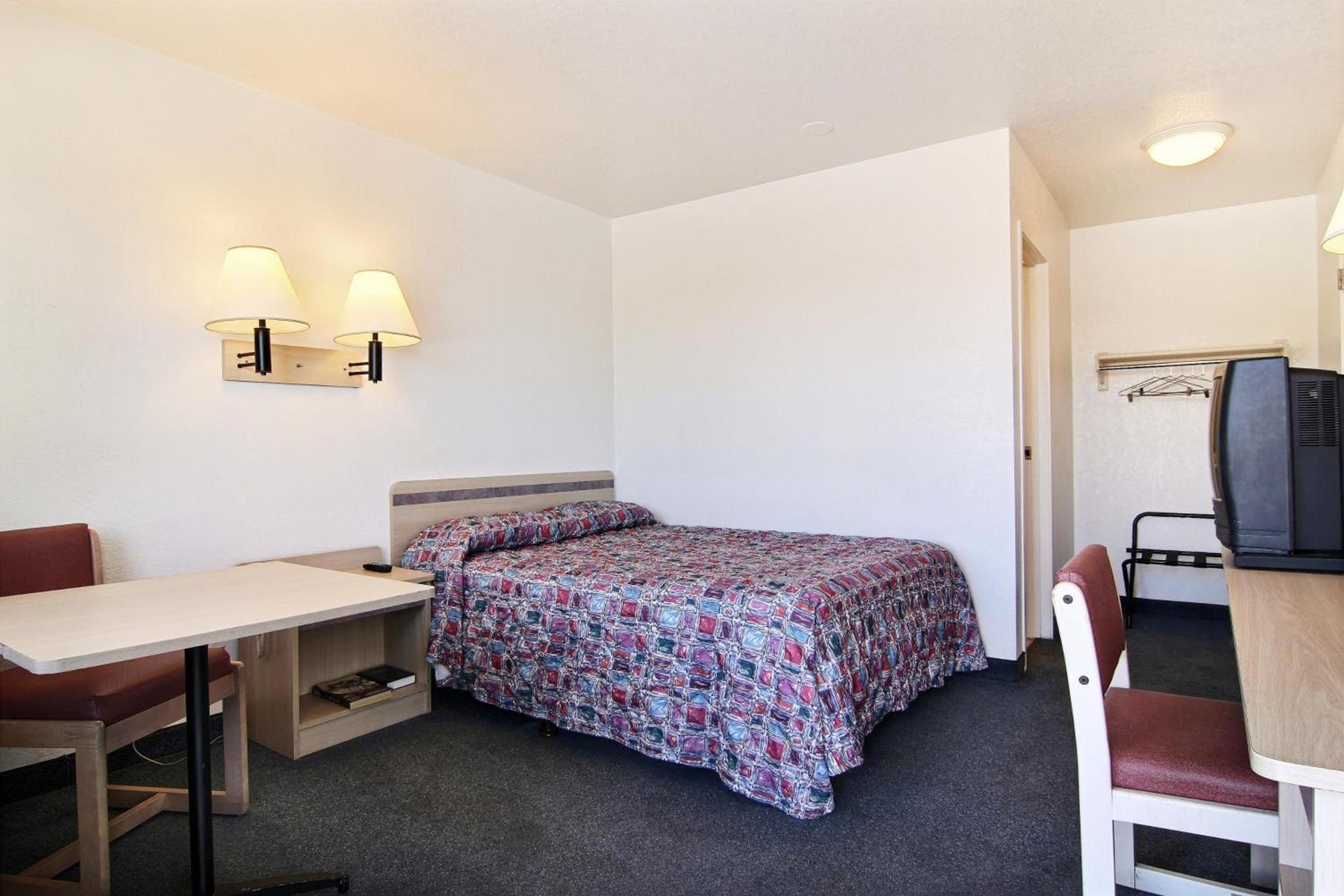 Motel 6-Santa Rosa, NM photo 41