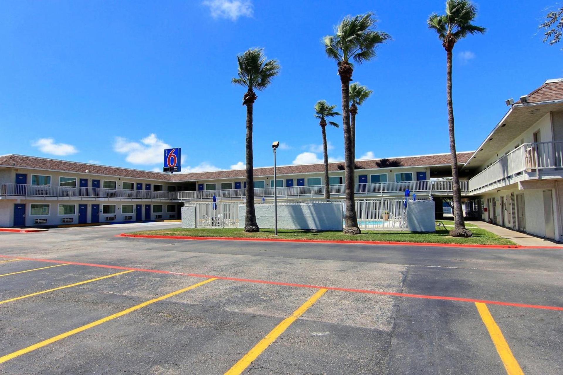 Motel 6-Corpus Christi, TX - East - North Padre Island photo 47