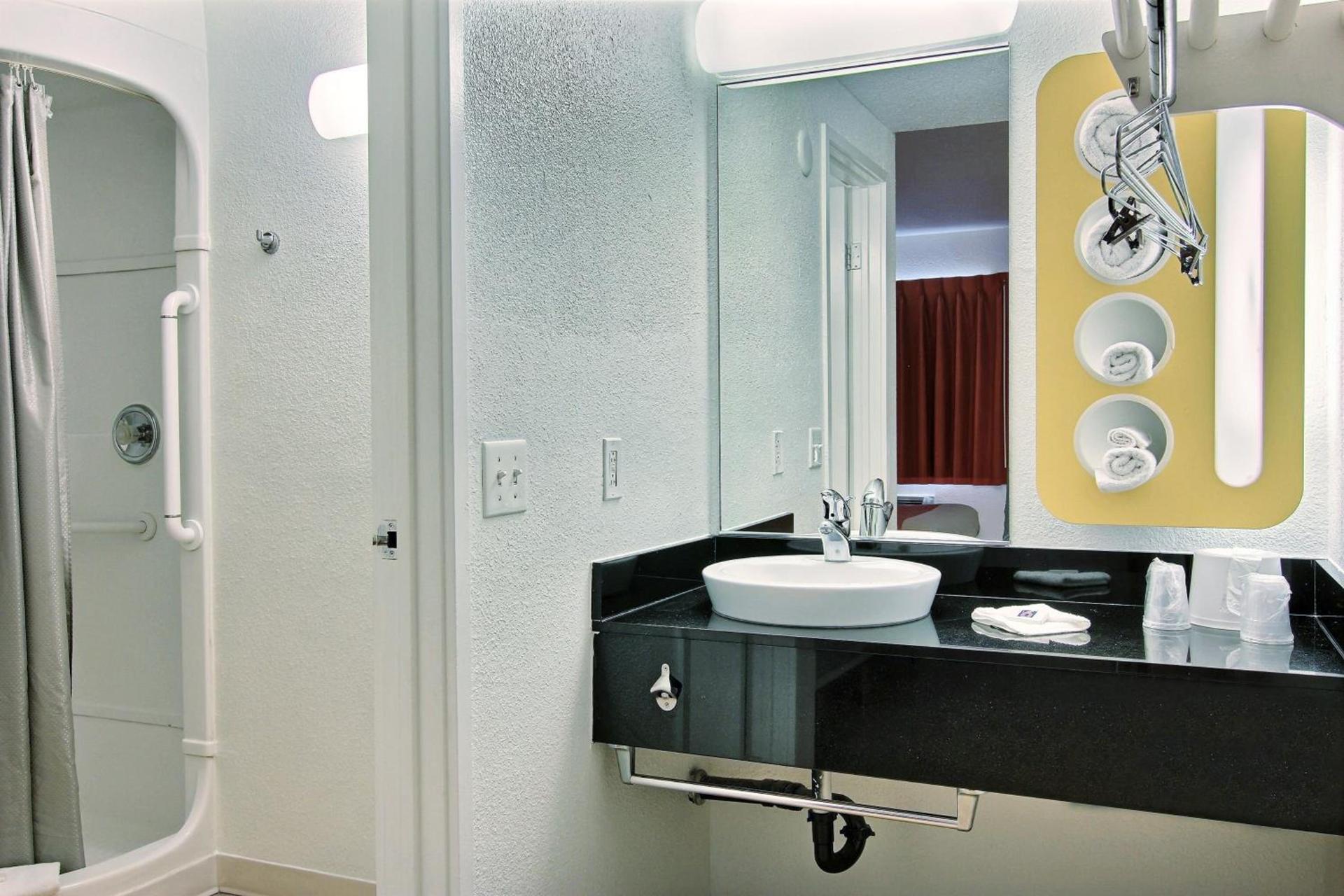 Motel 6-Corpus Christi, TX - East - North Padre Island photo 52