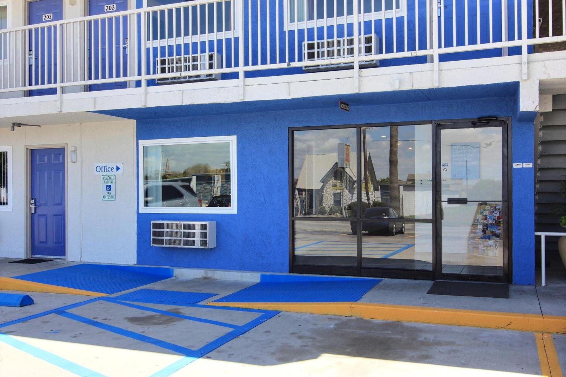 Motel 6-Corpus Christi, TX - East - North Padre Island photo 53