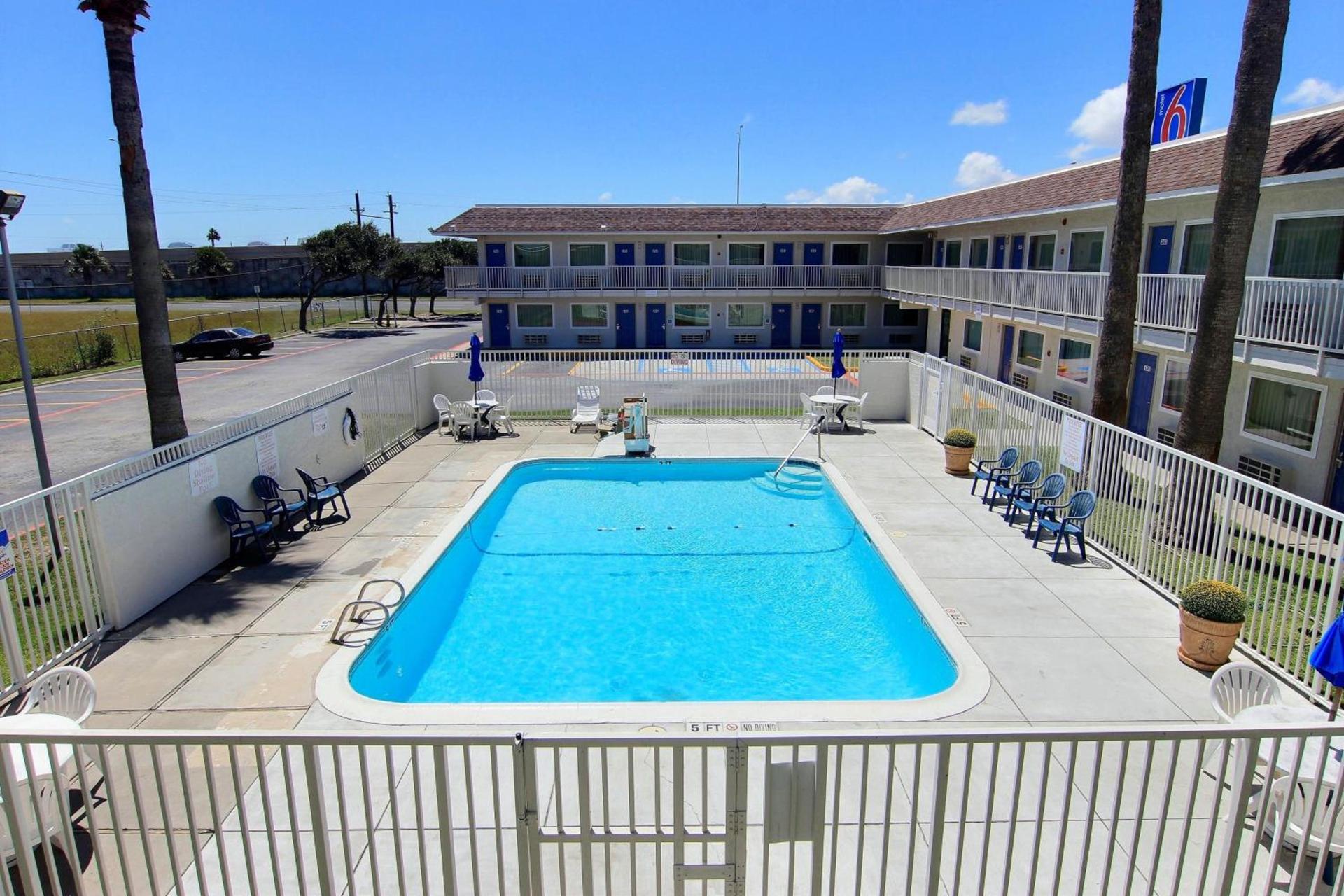 Motel 6-Corpus Christi, TX - East - North Padre Island photo 57