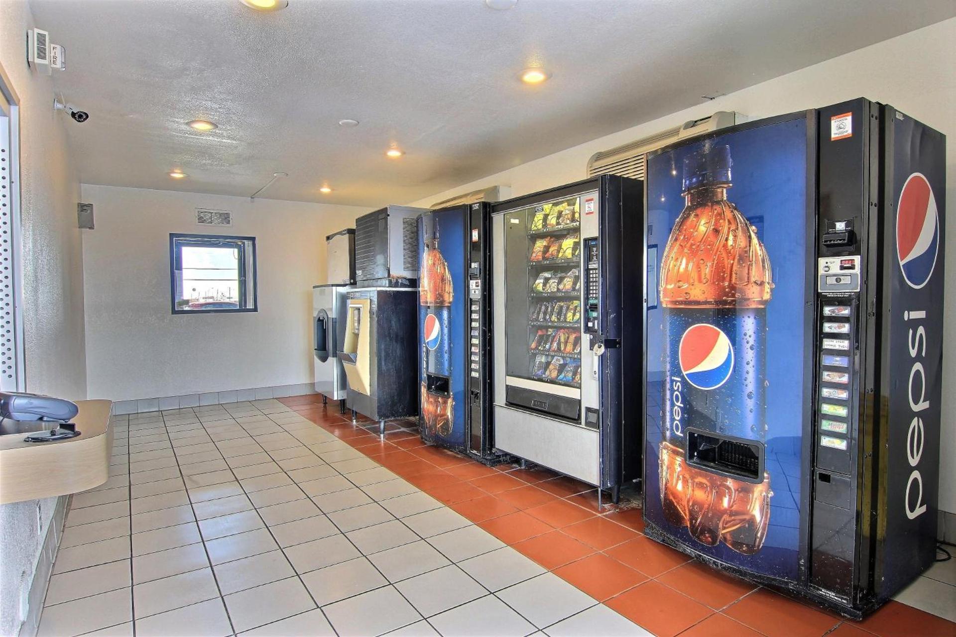 Motel 6-Corpus Christi, TX - East - North Padre Island photo 70