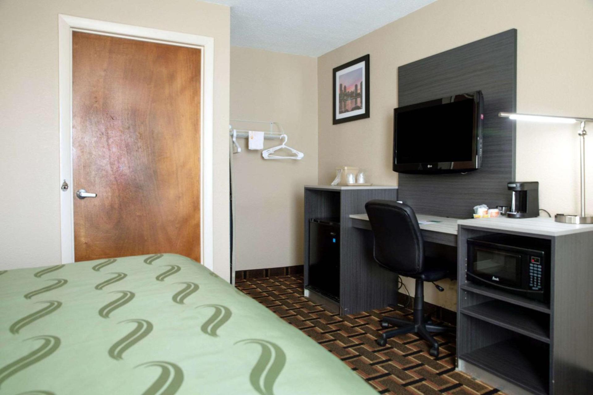 Quality Inn Raynham - Taunton photo 7