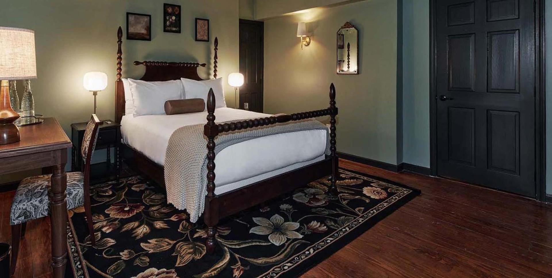 Hideaway Inn Lenox photo 27