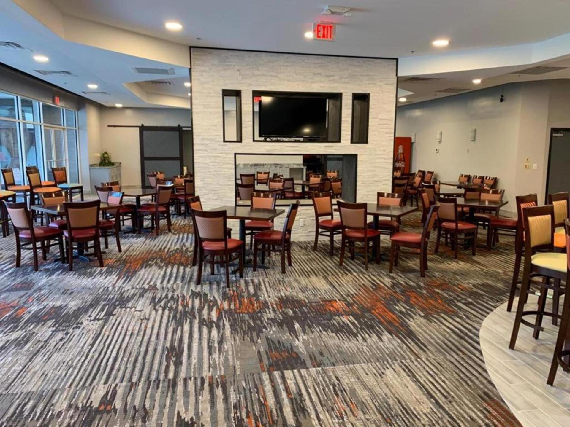 Comfort Inn & Suites photo 21