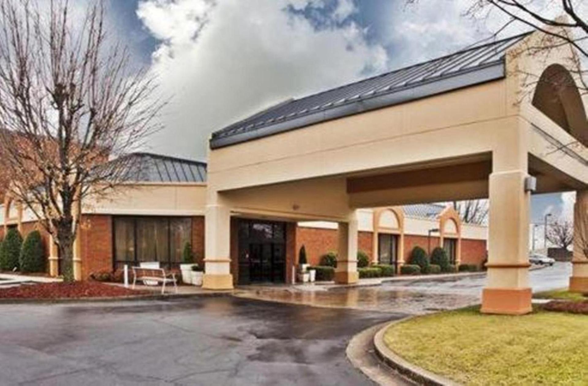 Comfort Inn & Suites — hotel in Gainesville