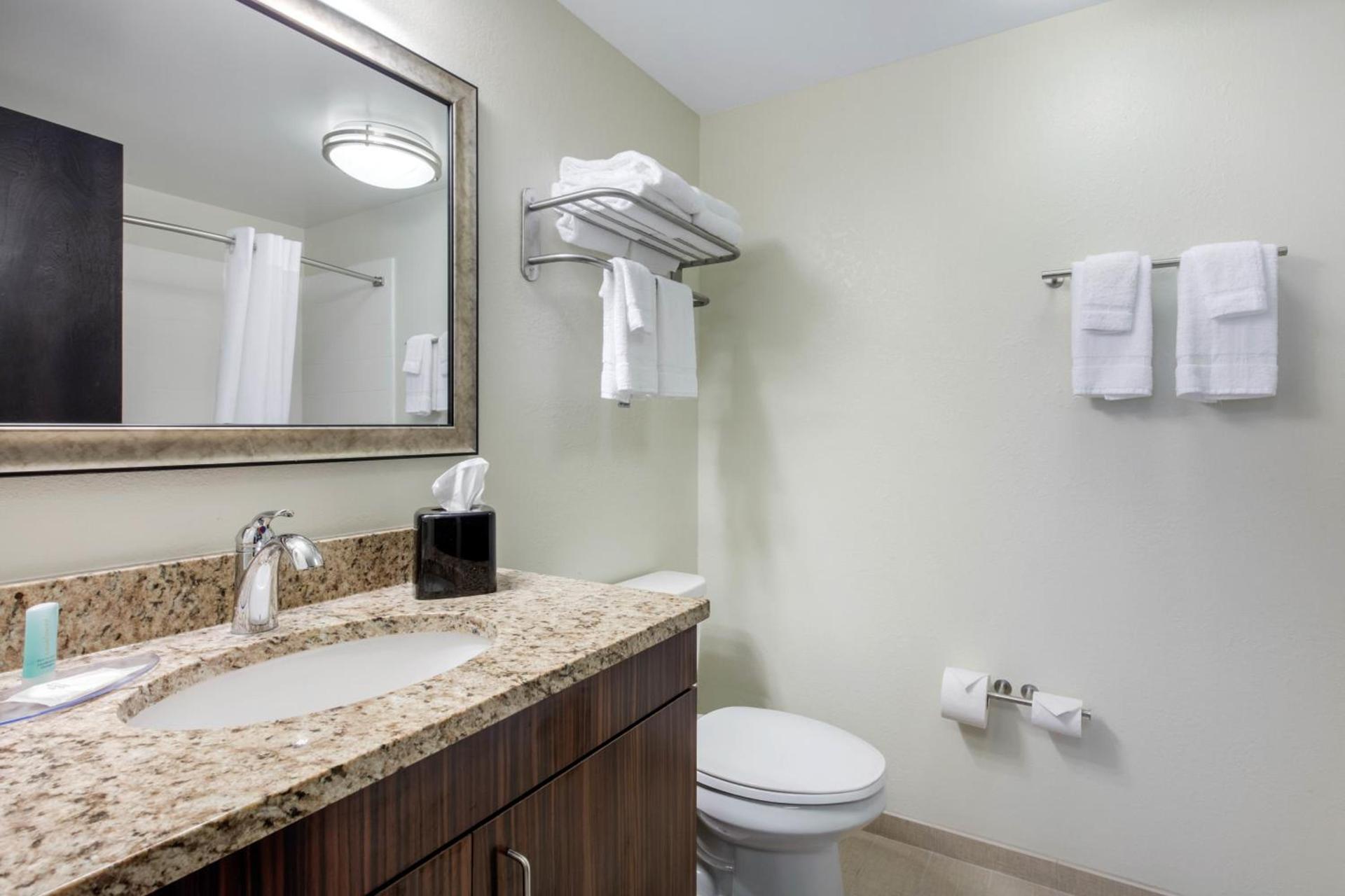 MainStay Suites St Louis Airport photo 33