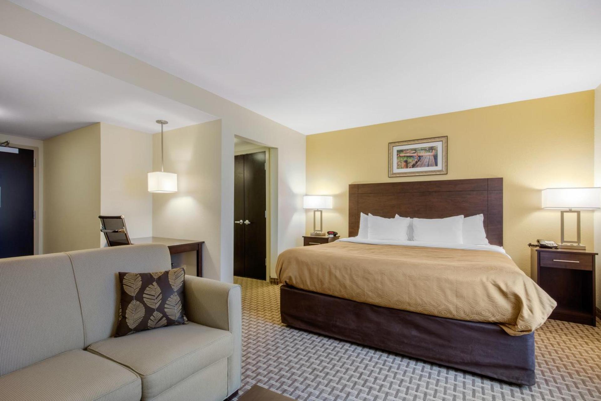 MainStay Suites St Louis Airport photo 39